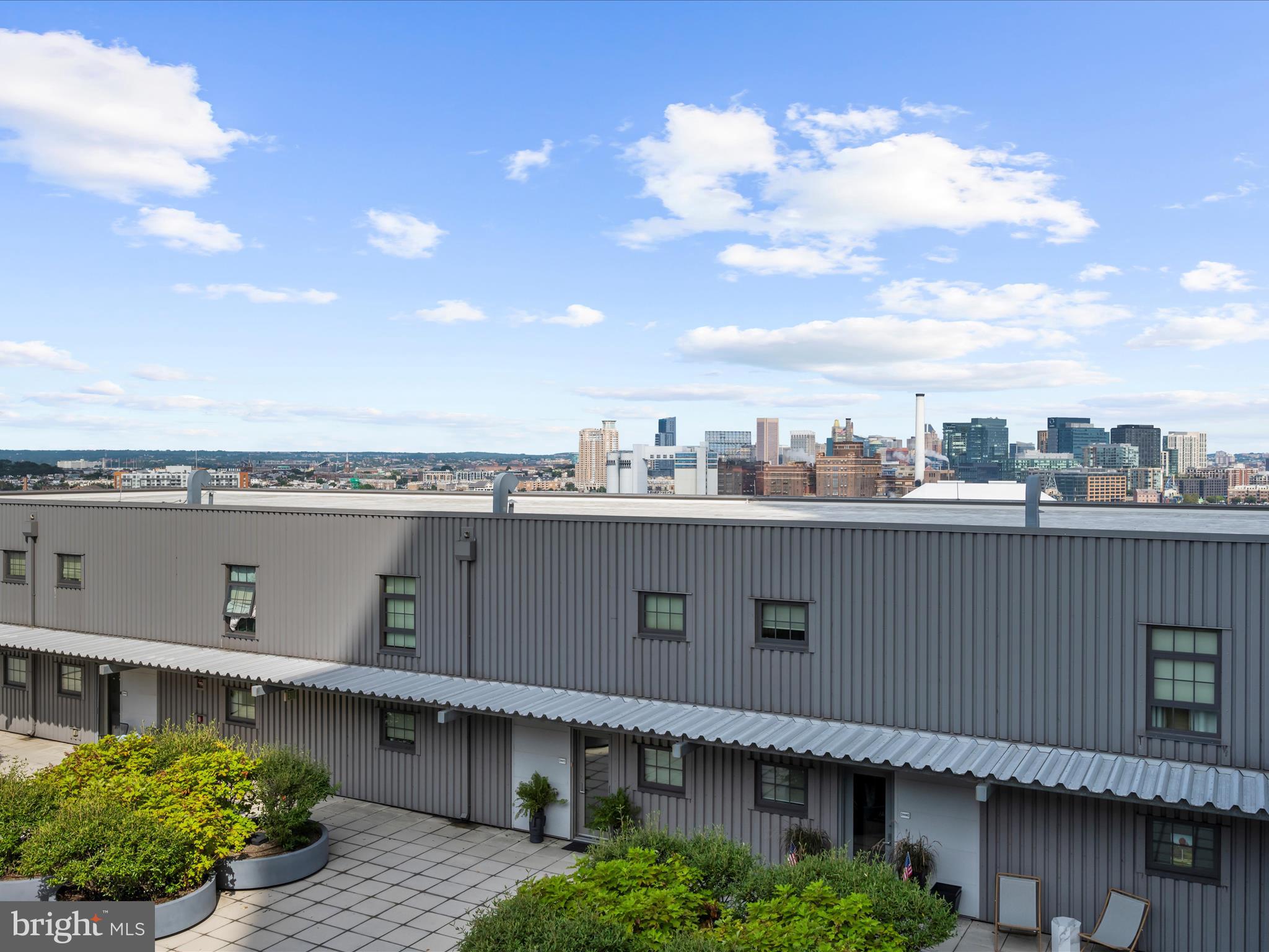LOCUST POINT - Residential