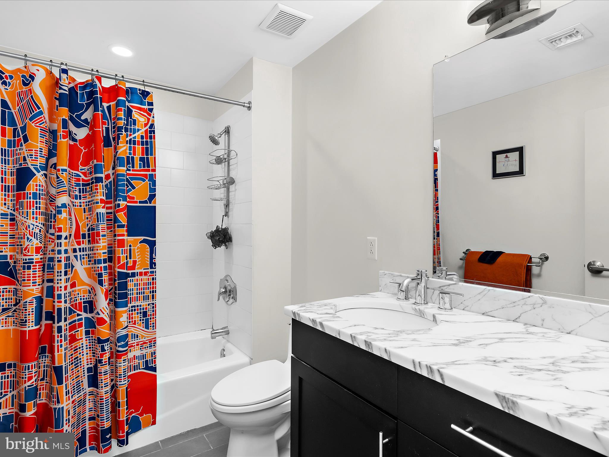 LOCUST POINT - Residential