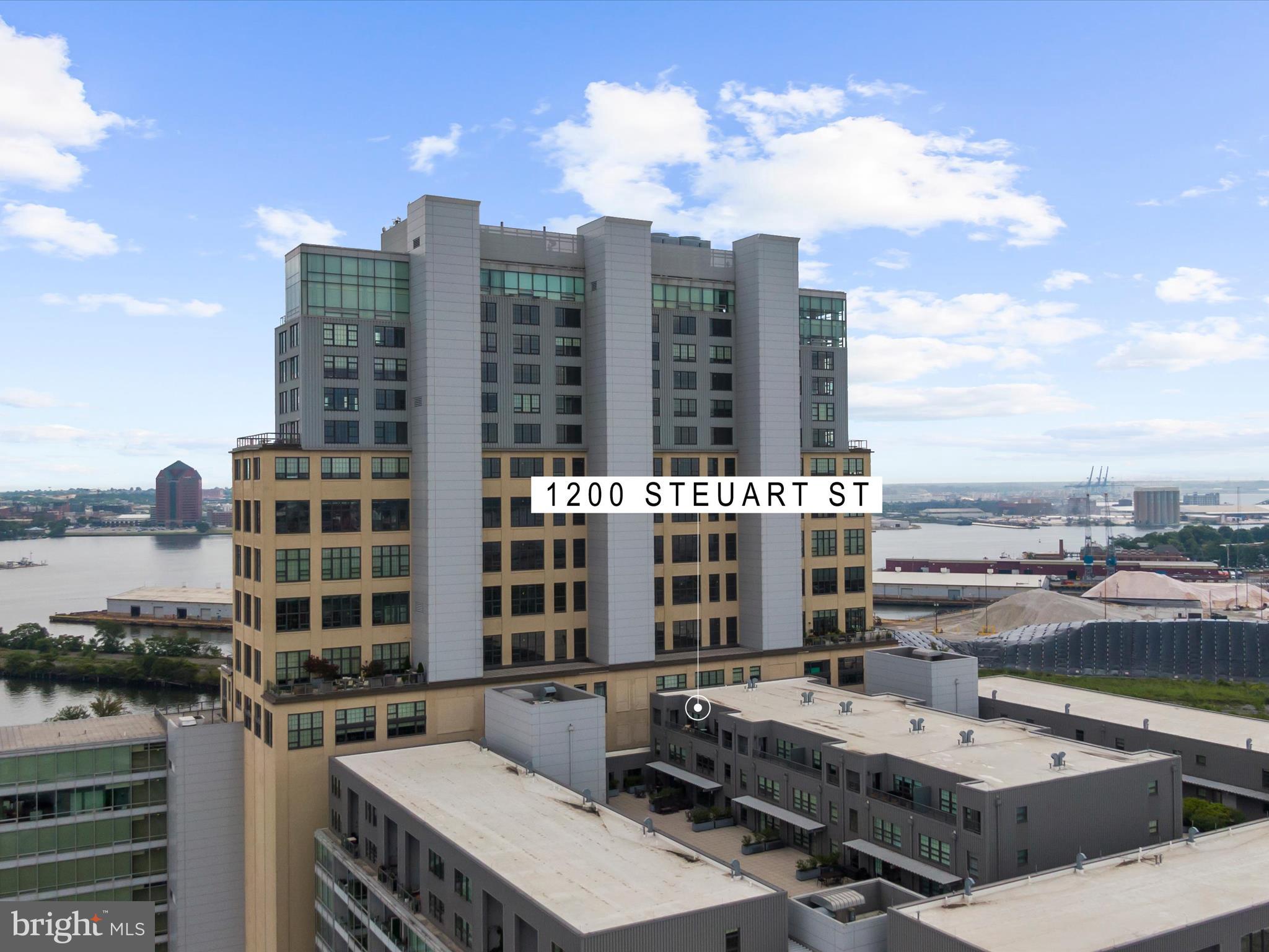 LOCUST POINT - Residential