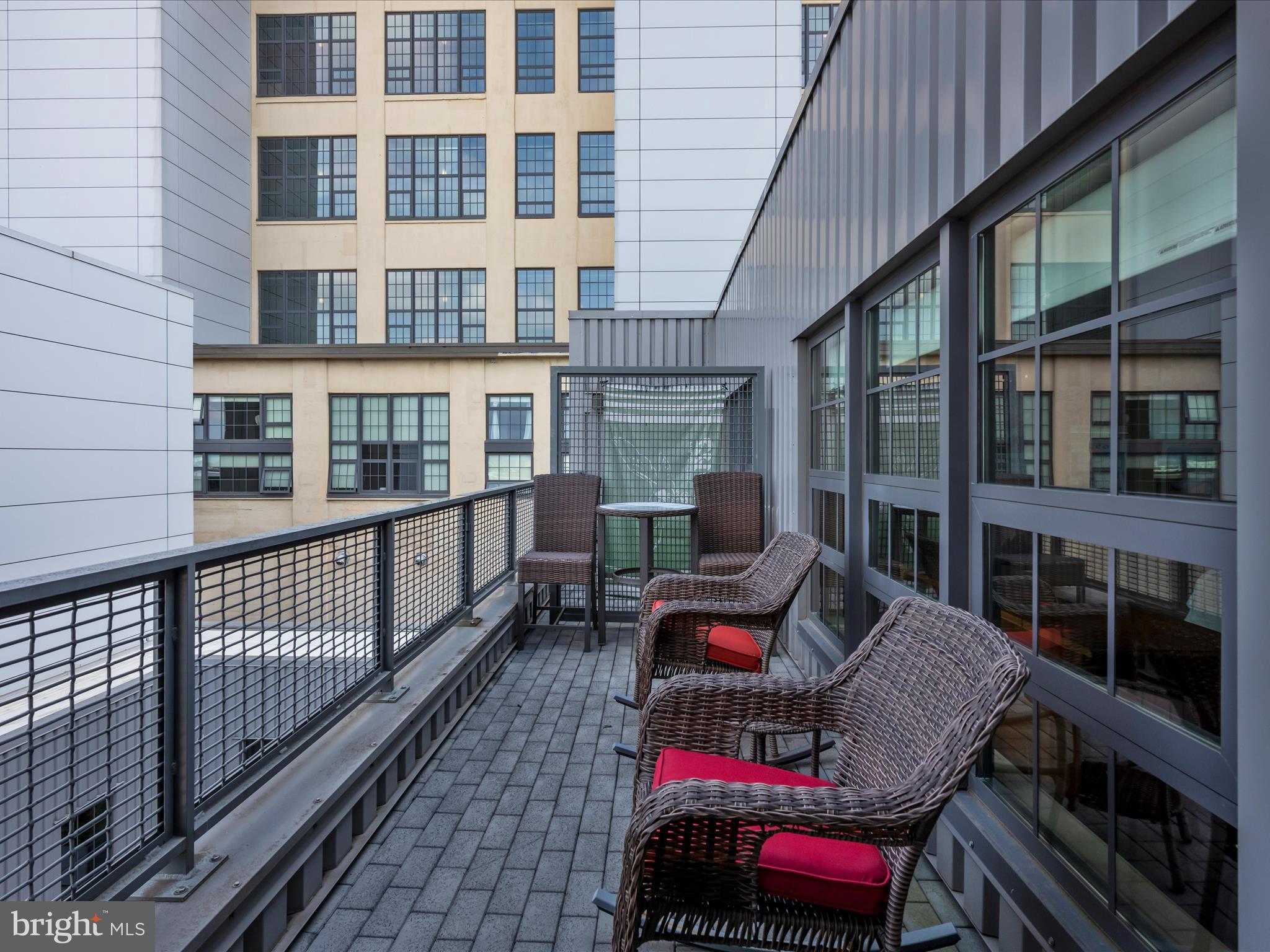 LOCUST POINT - Residential