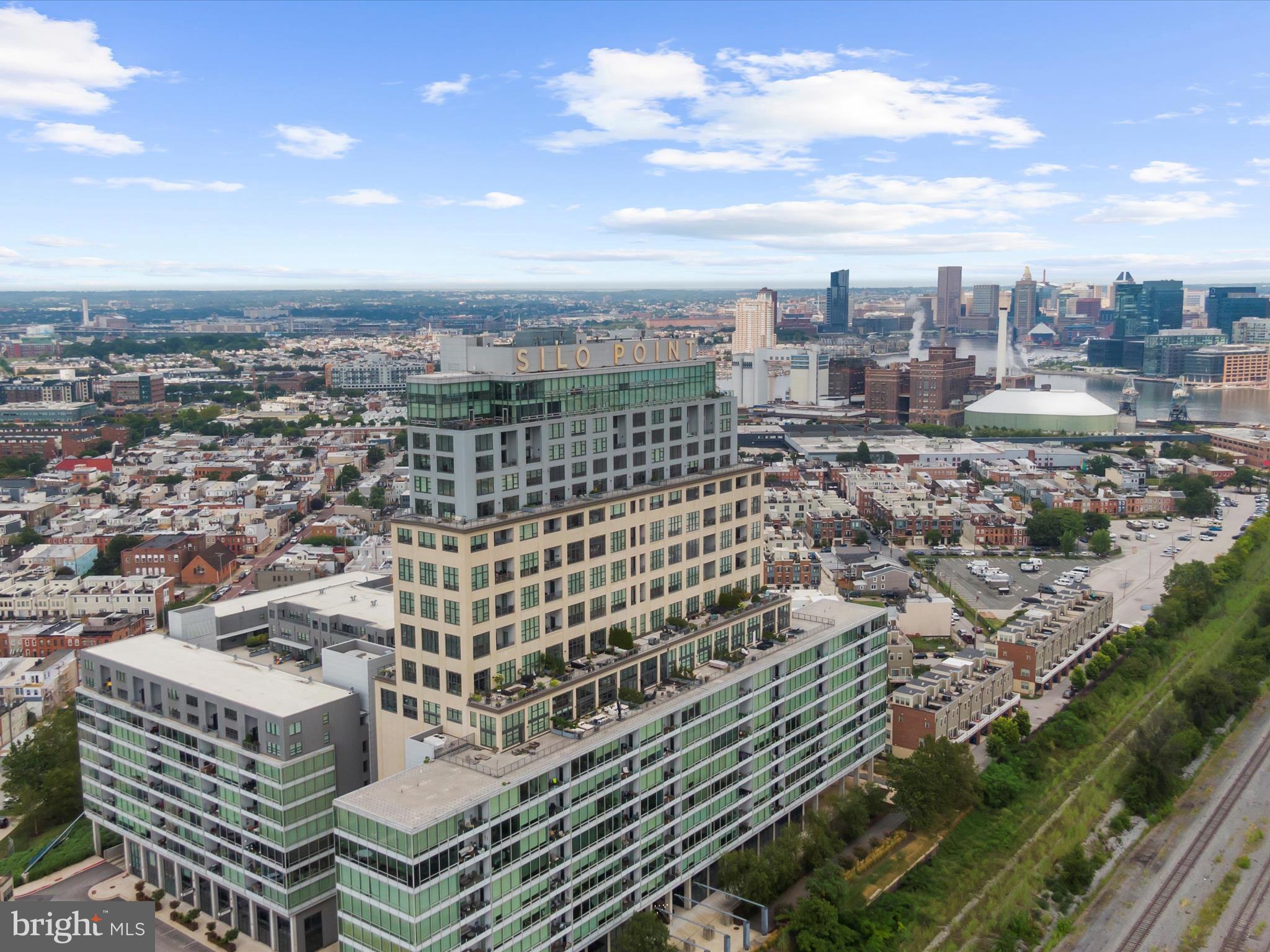 LOCUST POINT - Residential