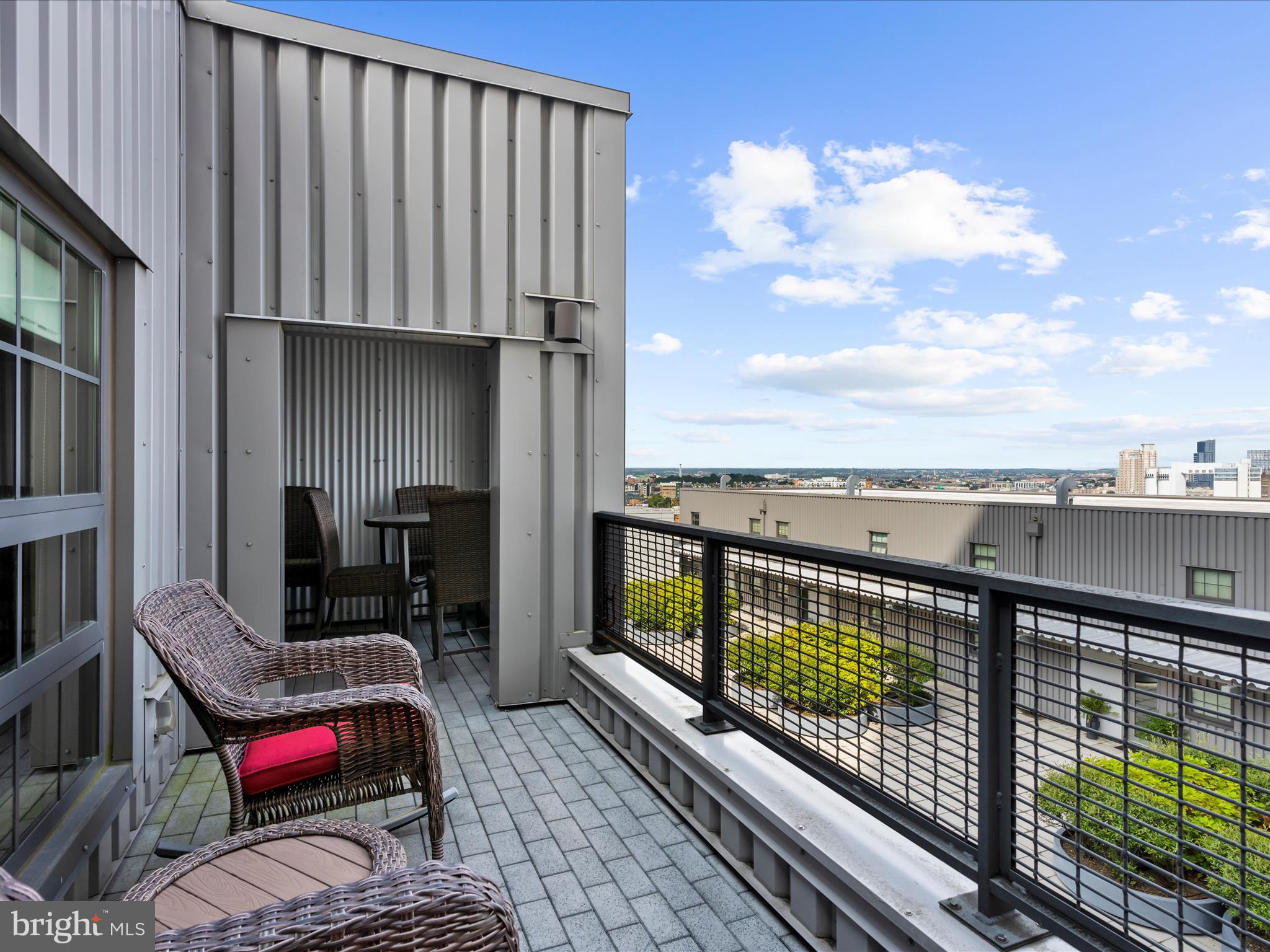 LOCUST POINT - Residential