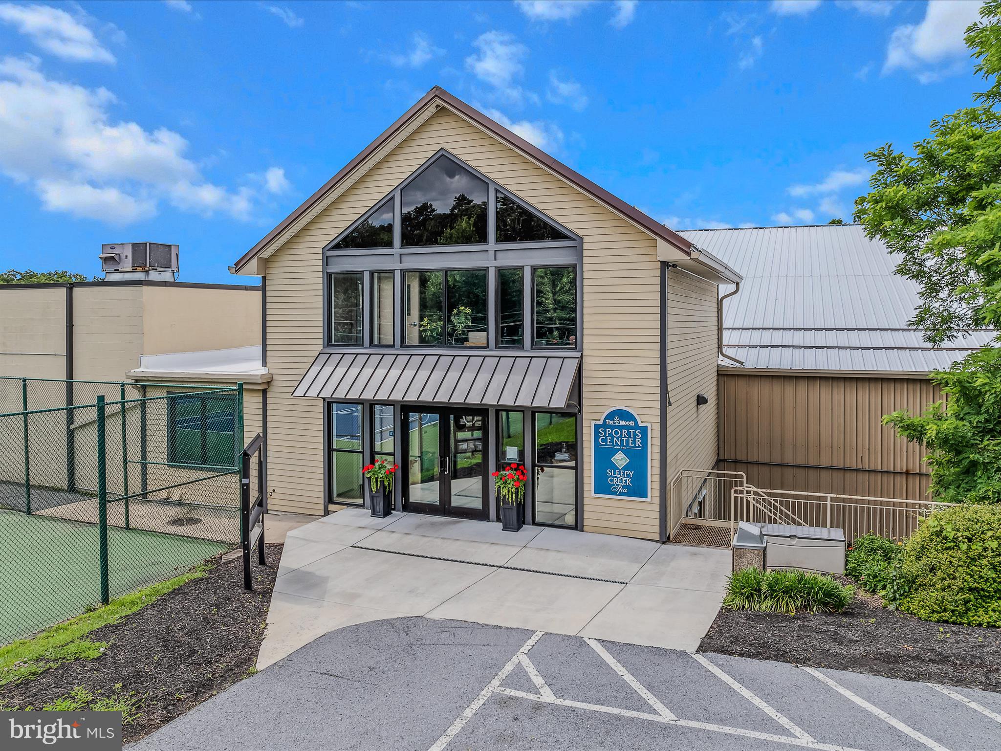 THE WOODS - Residential