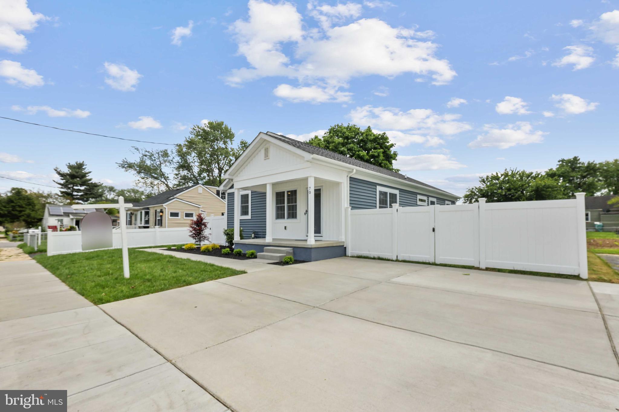 ABERDEEN HILLS - Residential