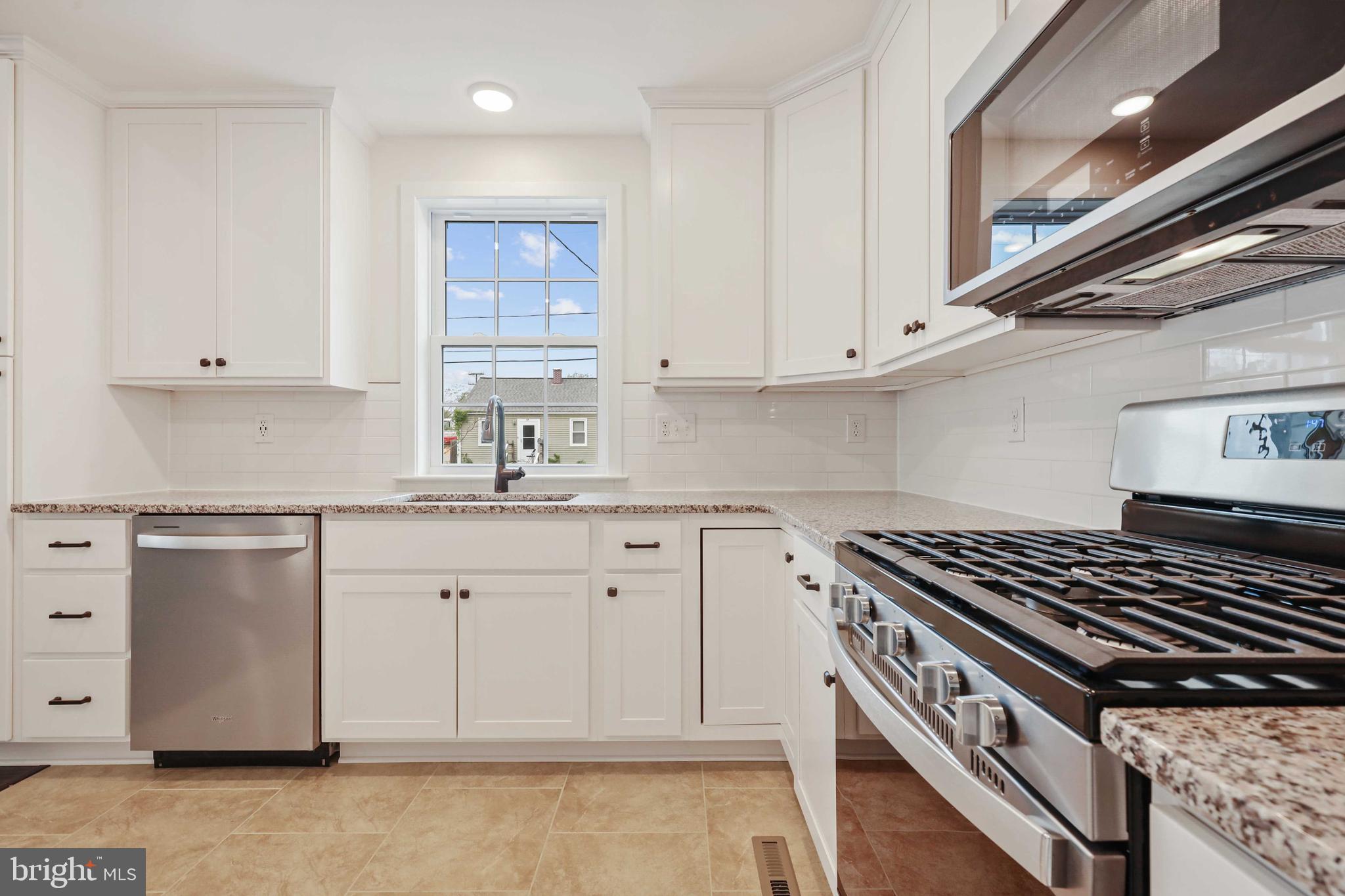 ABERDEEN HILLS - Residential