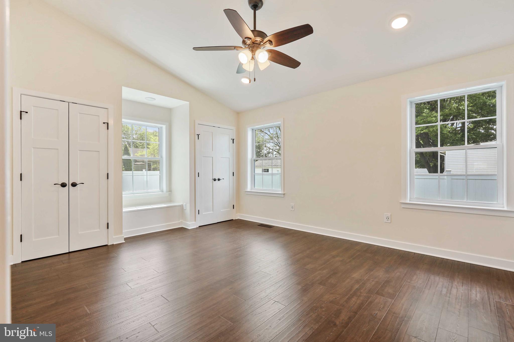 ABERDEEN HILLS - Residential