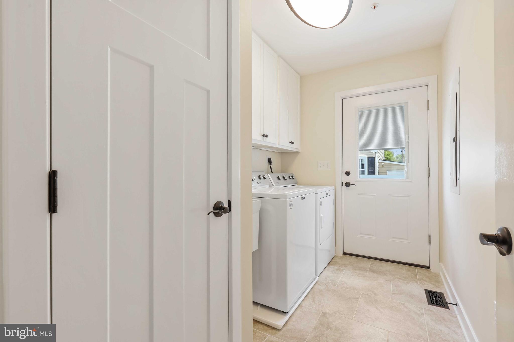 ABERDEEN HILLS - Residential