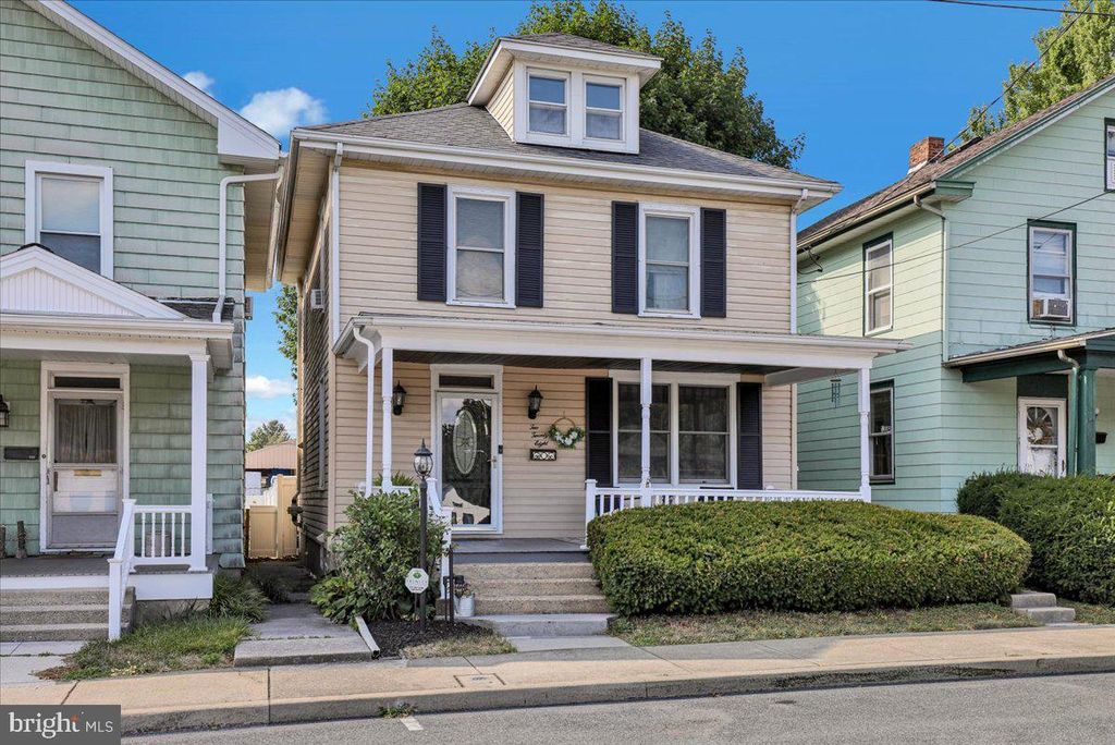 Photo of 228 W Ferdinand Street, Manheim, PA 17545 (MLS # PALA2051914)