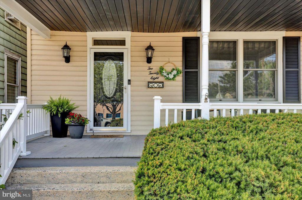 Photo of 228 W Ferdinand Street, Manheim, PA 17545 (MLS # PALA2051914)