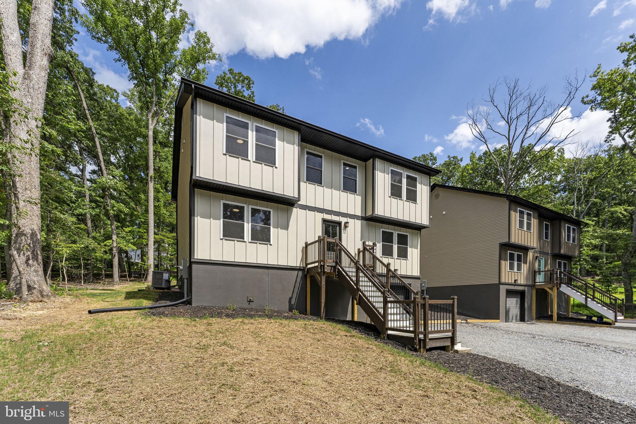 448 CEDAR LANE