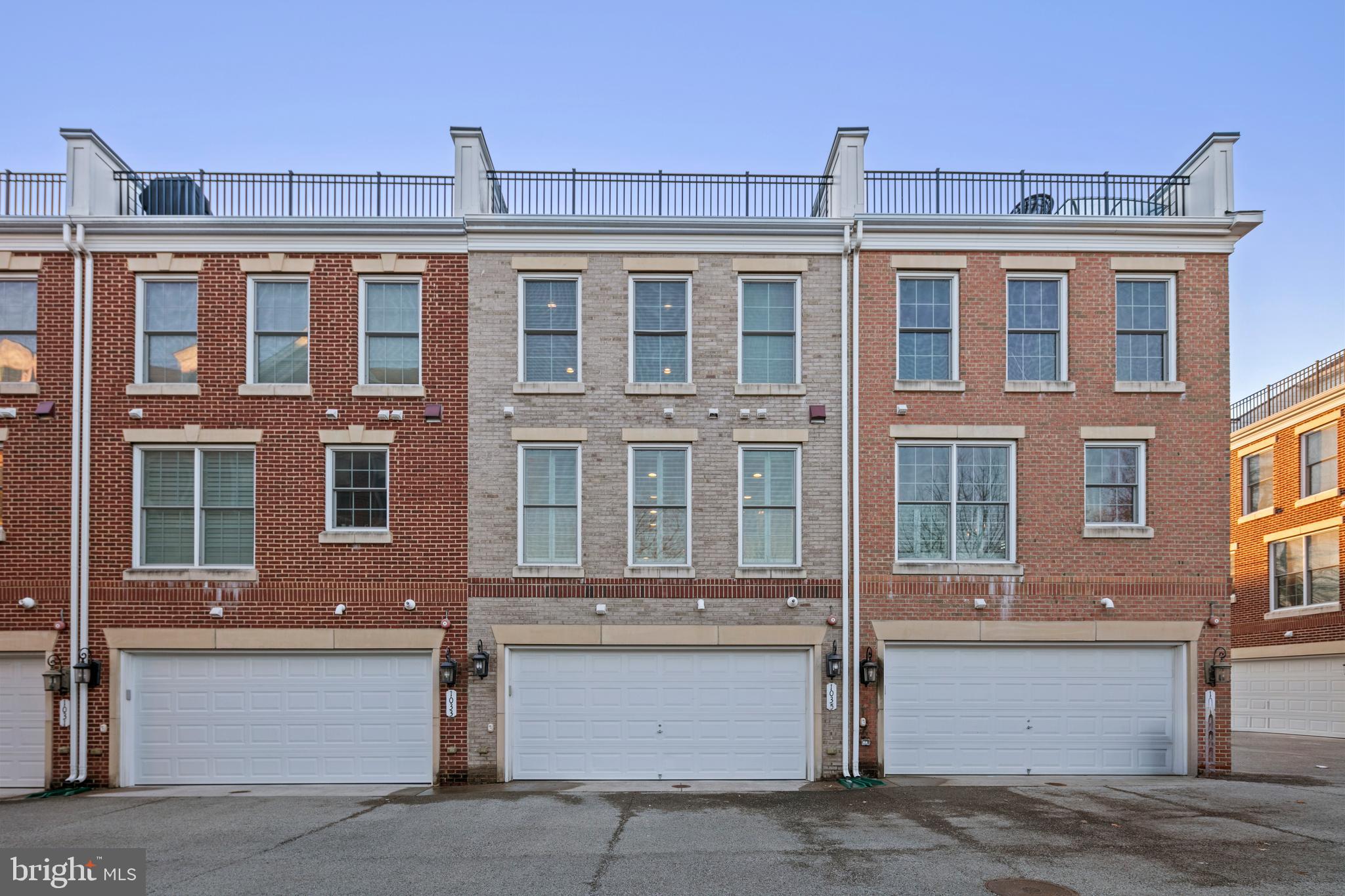 1035 N KENSINGTON STREET N