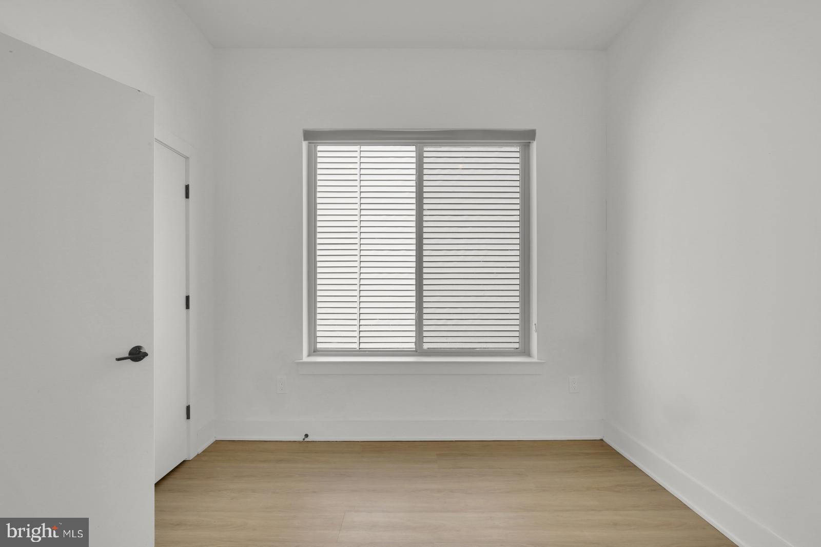 DICKINSON NARROWS - Residential Lease