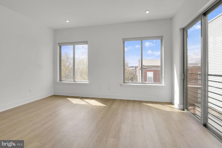 Available NOW | Physical or virtual tours are required before applying. Sight unseen applications will not be considered. Leasing Special: $1,650/month for a 12 month lease or $1,595/month for a 24 month lease!

Discover the allure of 630 Federal St #306! This gorgeous 1 bedroom, 1 bathroom apartment features hardwood floors, recessed lighting, stainless steel appliances, in-unit laundry, and more! Enter into the common area with an open floor plan provides for different furniture layouts. Your kitchen is towards the back with white cabinetry, quartz countertops, and stainless steel appliances including fridge, dishwasher, gas range, and built-in microwave. Continue back to your bathroom boasting tile flooring, lighted vanity, and shower/tub combo. Your bedroom is spacious with ample sunlight and double-door closet. There's in-unit laundry and Central A/C for added convenience. Enjoy bike storage and optional attached-garage parking for an additional fee, when available. Call today!

Lease Terms:

Generally, 1st month, 12th month, and 1 month security deposit due at, or prior to, lease signing. Other terms may be required by Landlord. $55 application fee per applicant. Pets are conditional on owner's approval and may require an additional fee, if accepted. (Generally, $500/dog and $250/cat). Tenants responsible for: electricity, gas, cable/internet, and a $50/month flat water fee. Off-street garage parking spot, when available, is $225/month. Landlord Requirements: Applicants to make 3x the monthly rent in verifiable net income, credit history to be considered (i.e. no active collections), no evictions within the past 4 years, and must have a verifiable rental history with on-time rental payments. Exceptions to this criteria may exist under the law and will be considered.