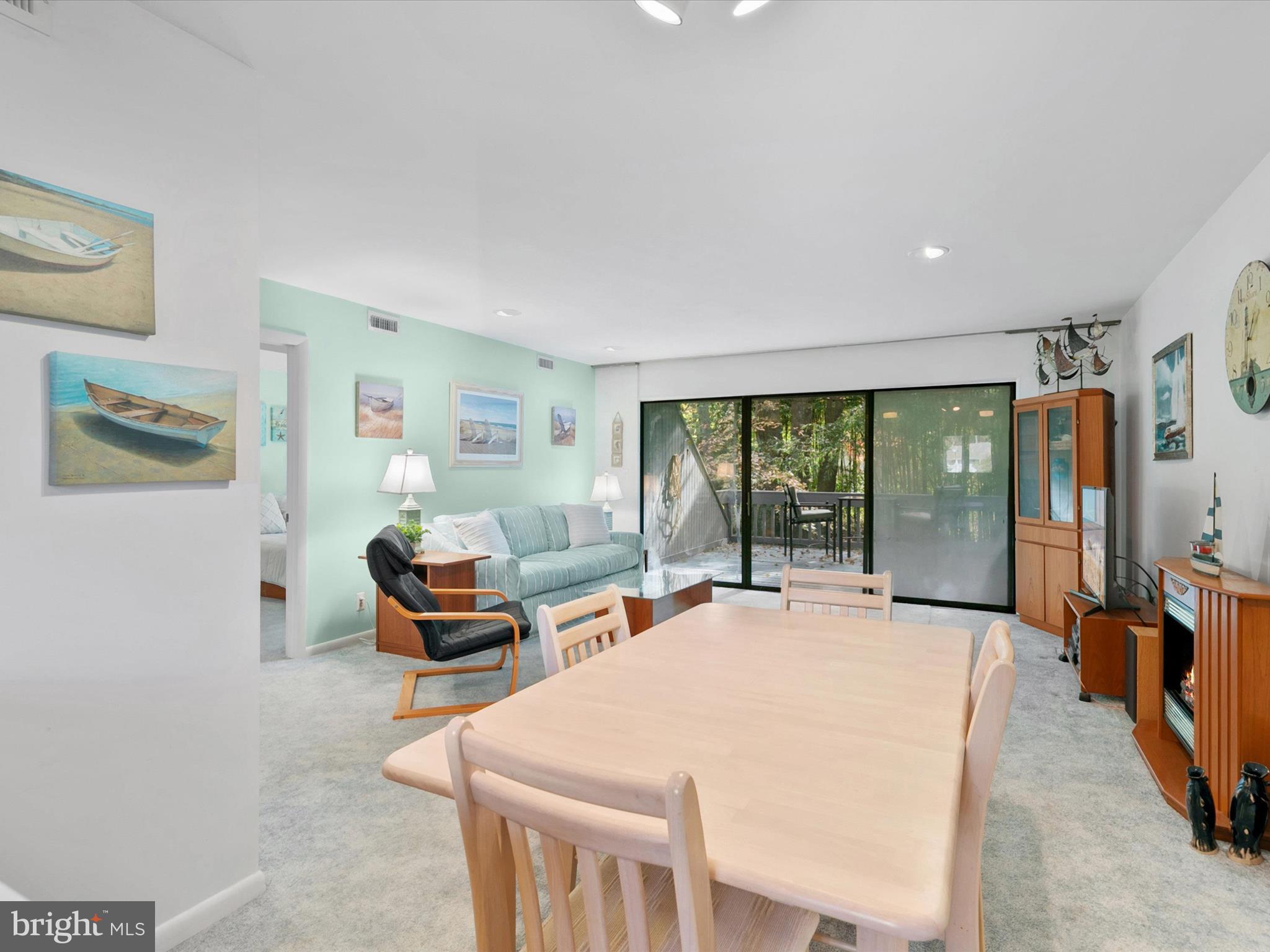 SEA COLONY WEST - Residential