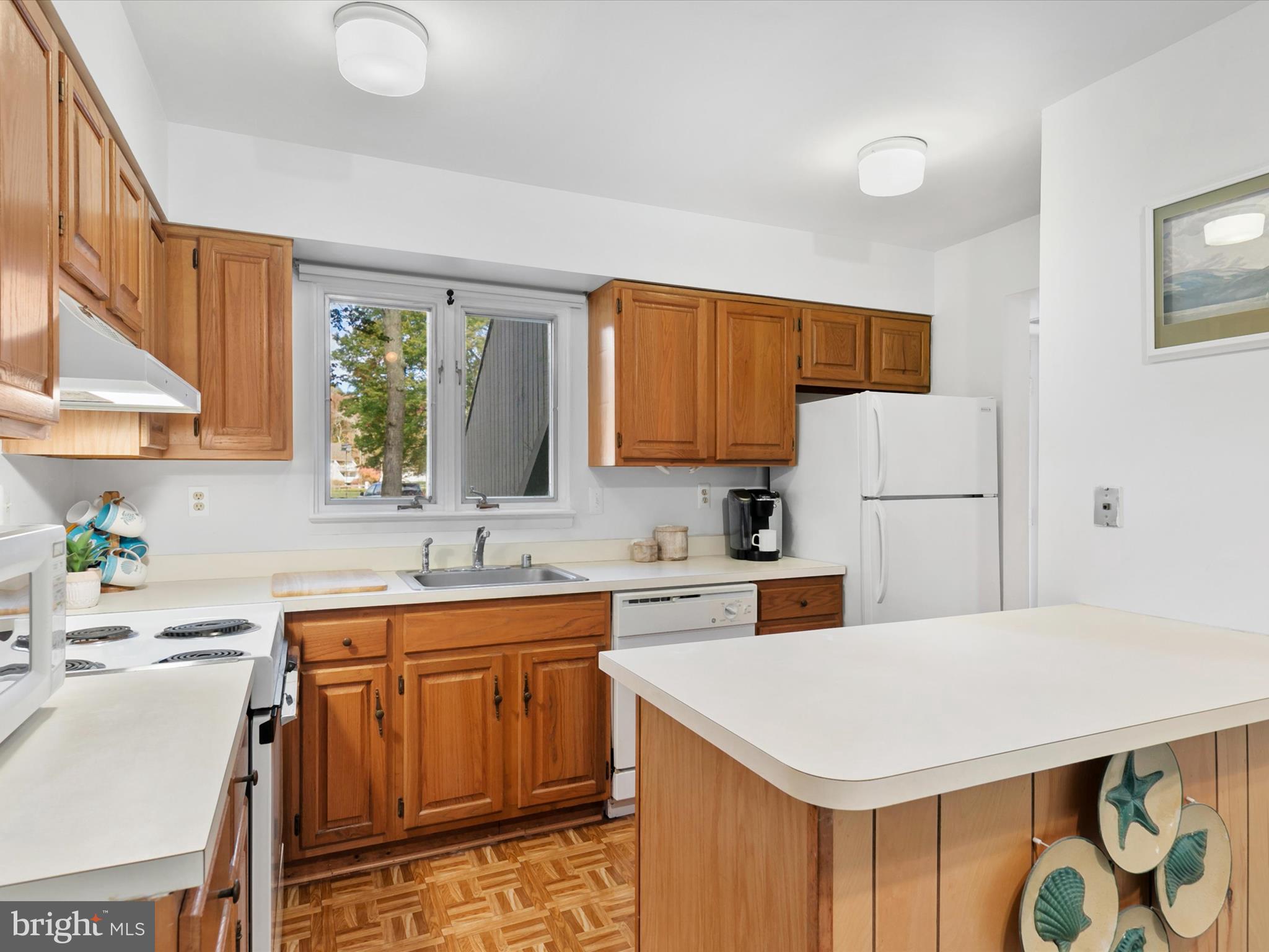 SEA COLONY WEST - Residential