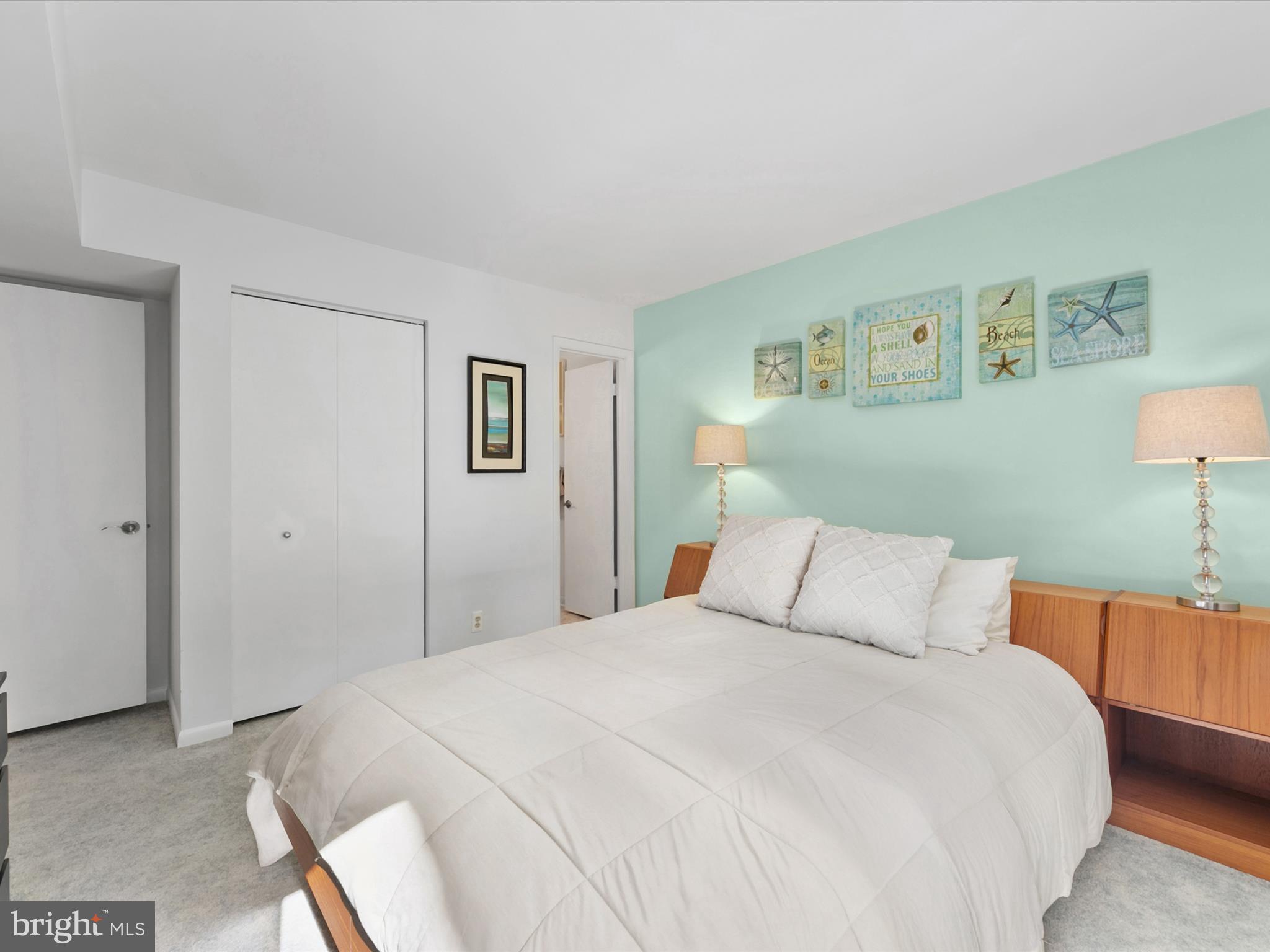 SEA COLONY WEST - Residential