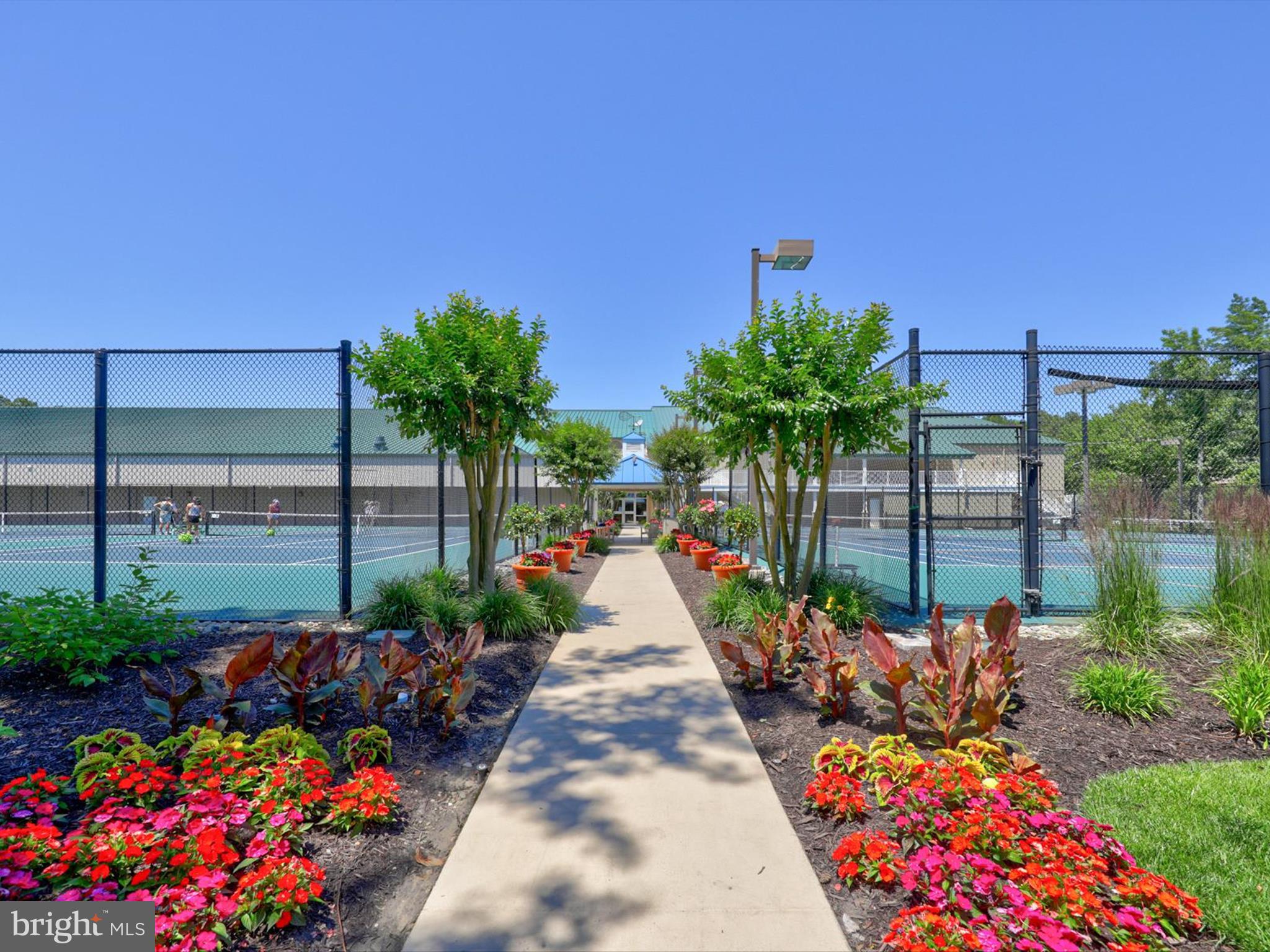 SEA COLONY WEST - Residential