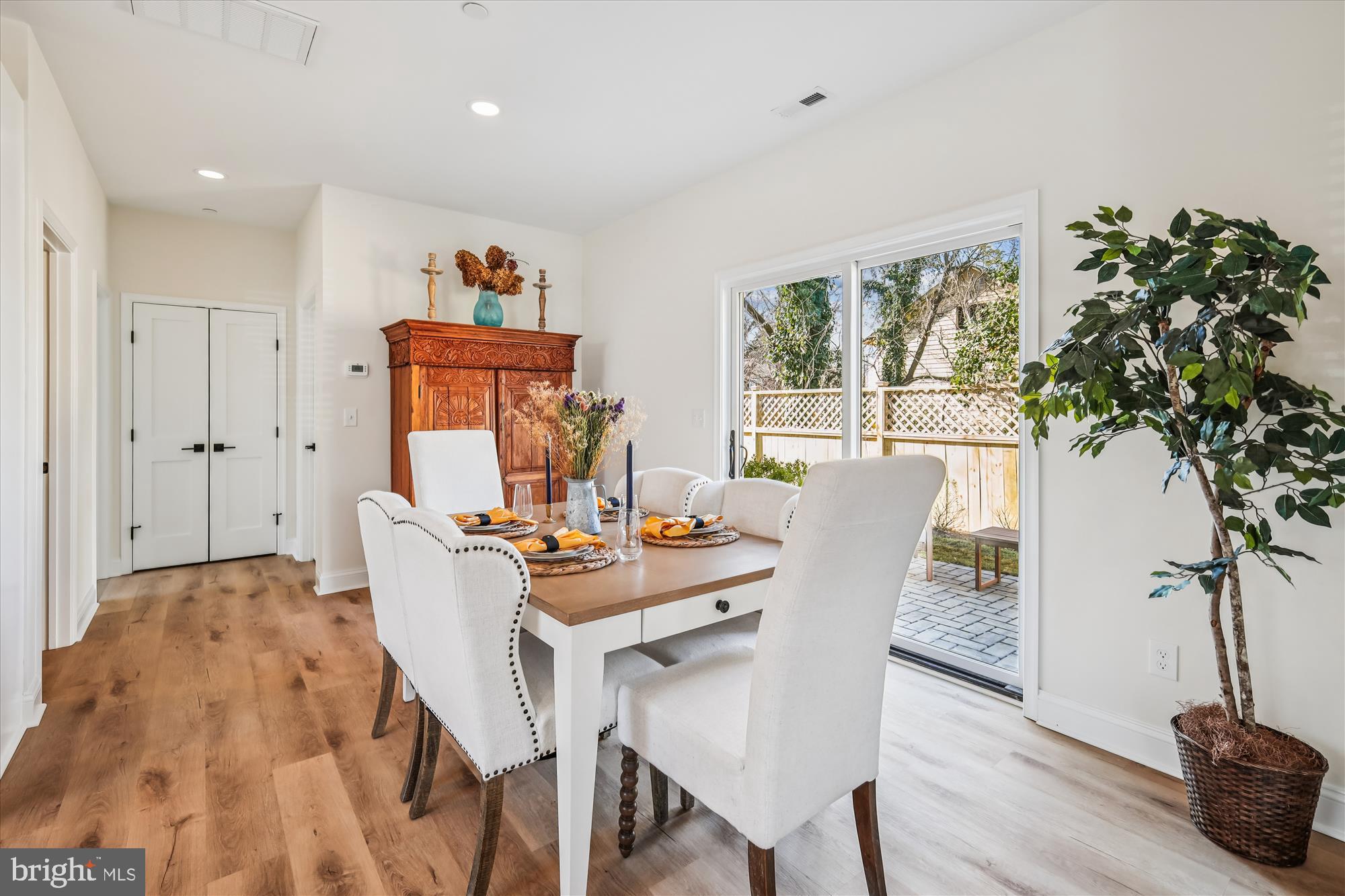 EASTON - Residential