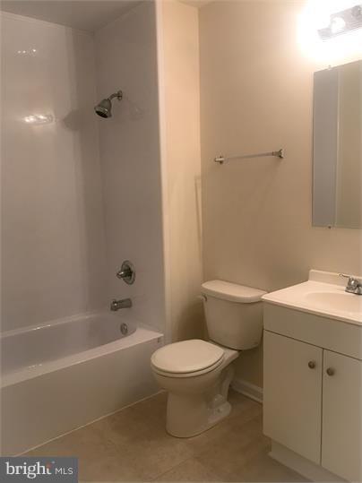 CAMELOT - Residential Lease