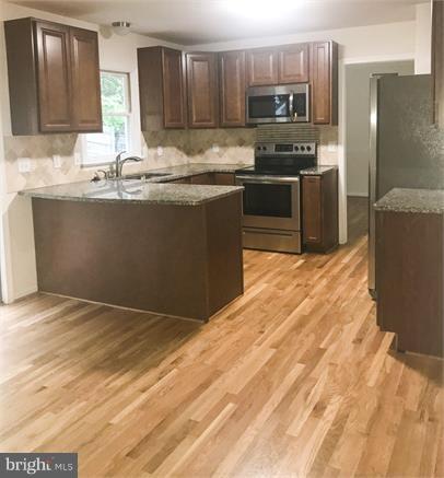 CAMELOT - Residential Lease