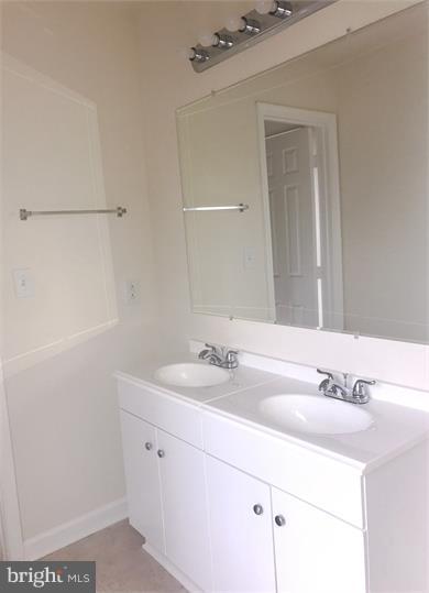 CAMELOT - Residential Lease