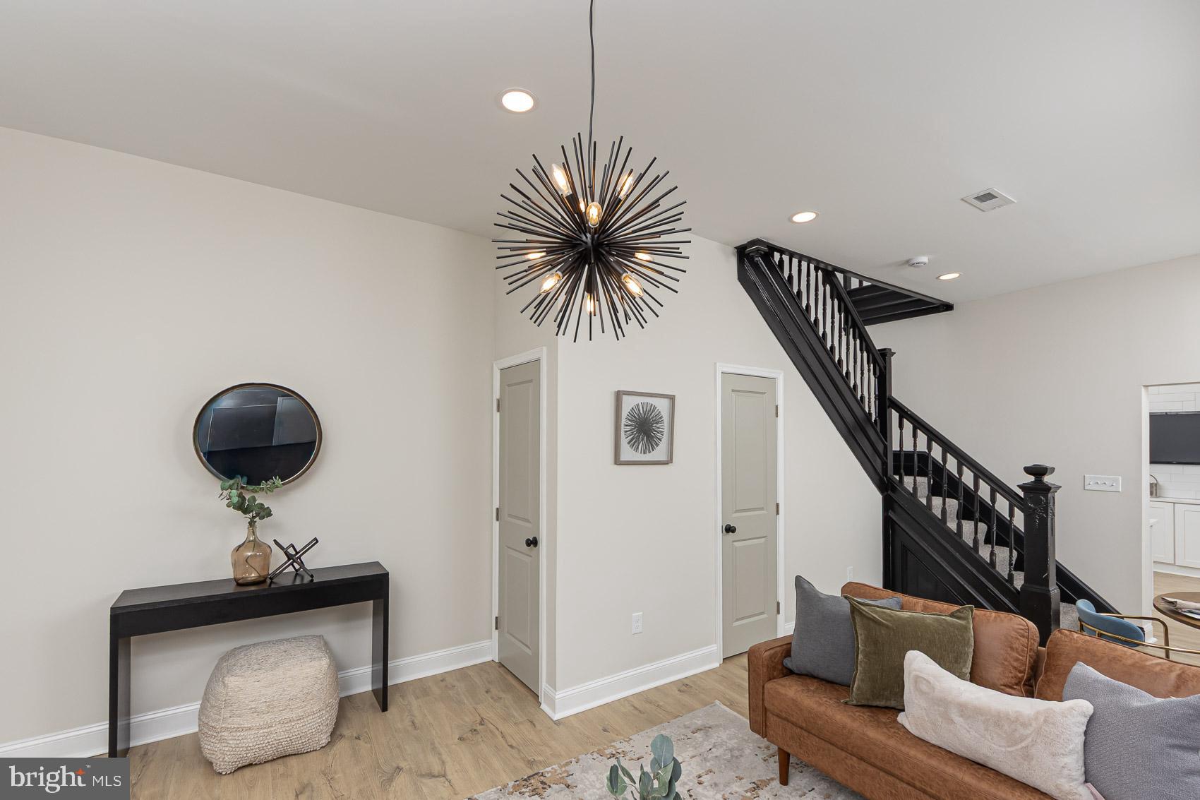 WINDSOR HILLS - Residential