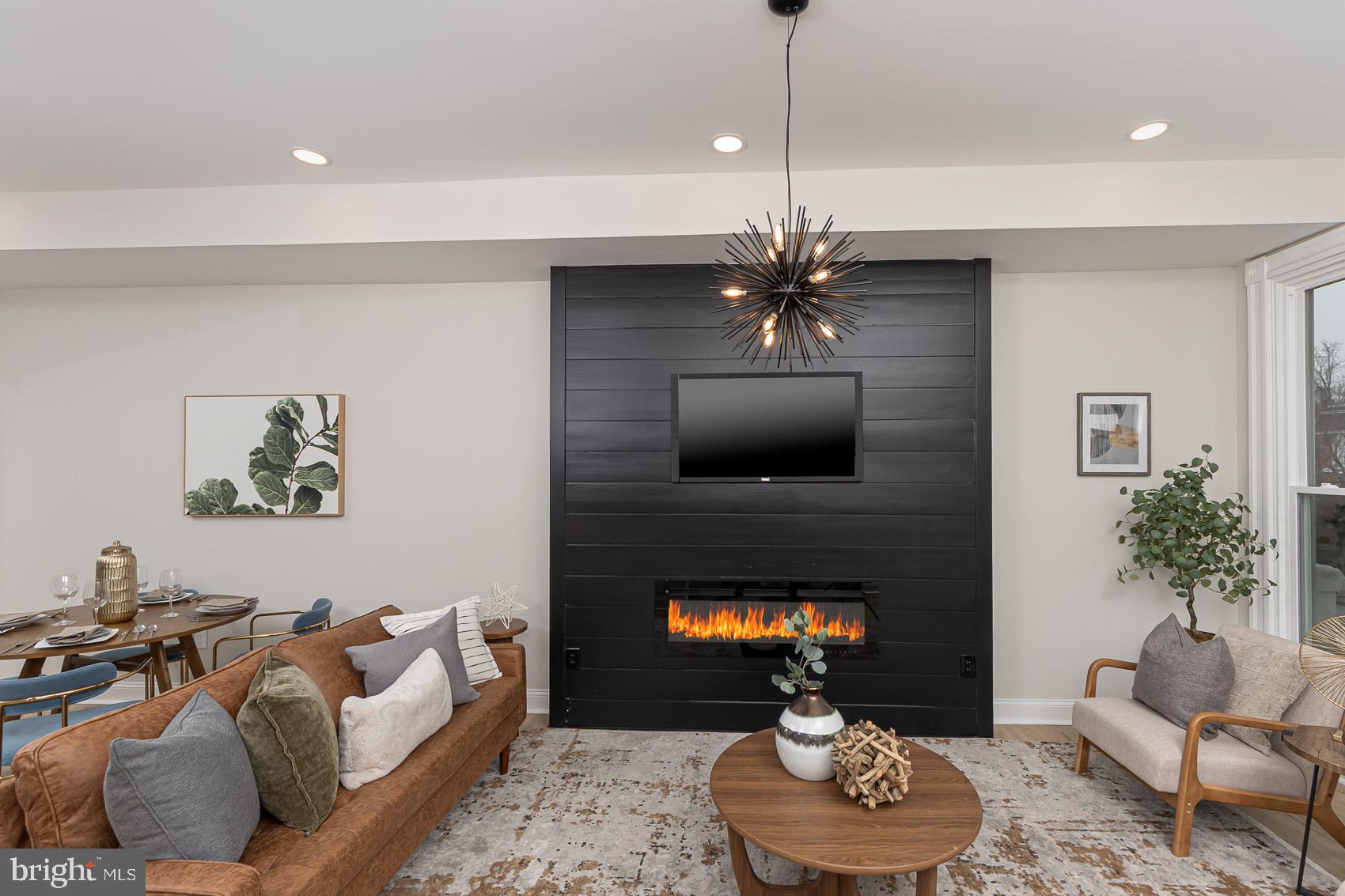 WINDSOR HILLS - Residential