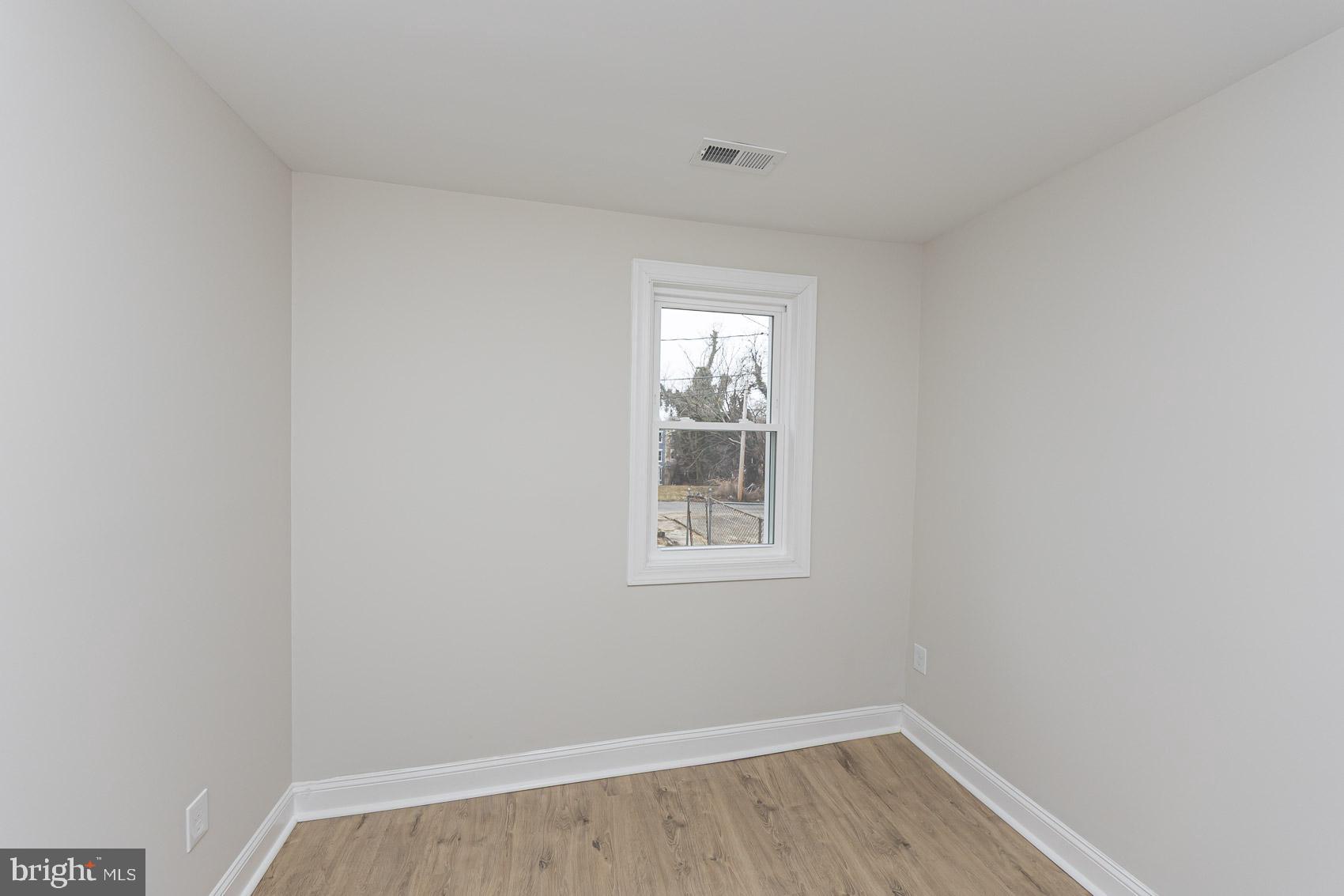 WINDSOR HILLS - Residential