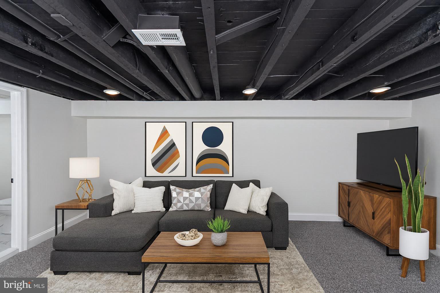 WINDSOR HILLS - Residential