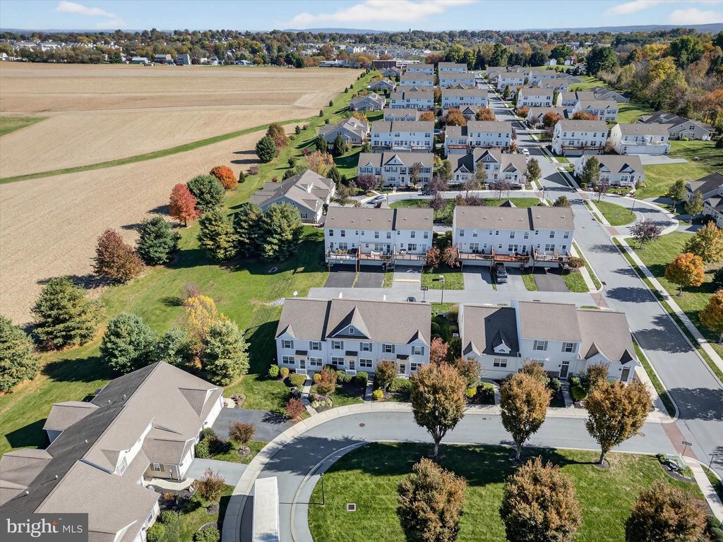 Photo of 609 Cromwell Circle, WILLOW STREET, PA 17584 (MLS # PALA2078430)