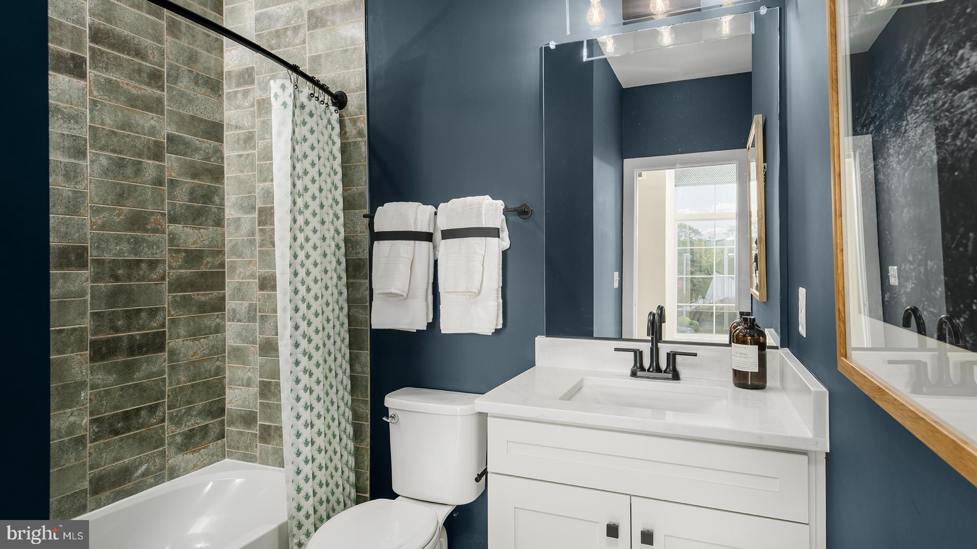 MARY'S LANDING - Residential