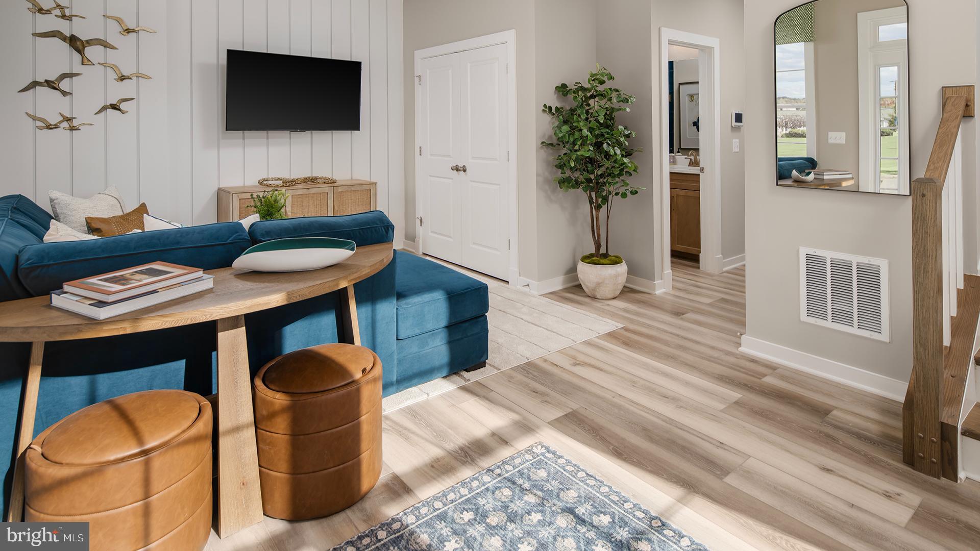 MARY'S LANDING - Residential