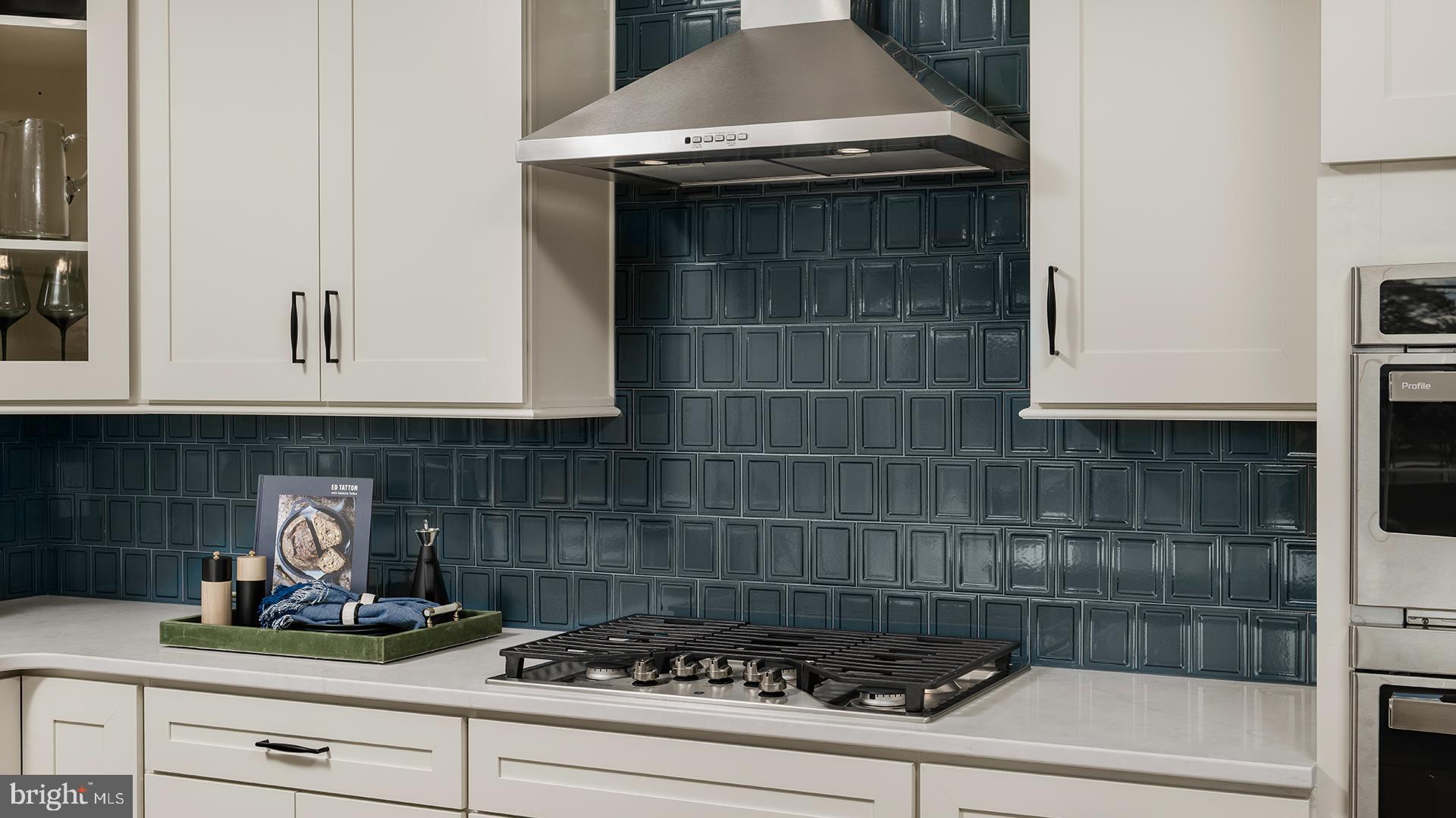 MARY'S LANDING - Residential