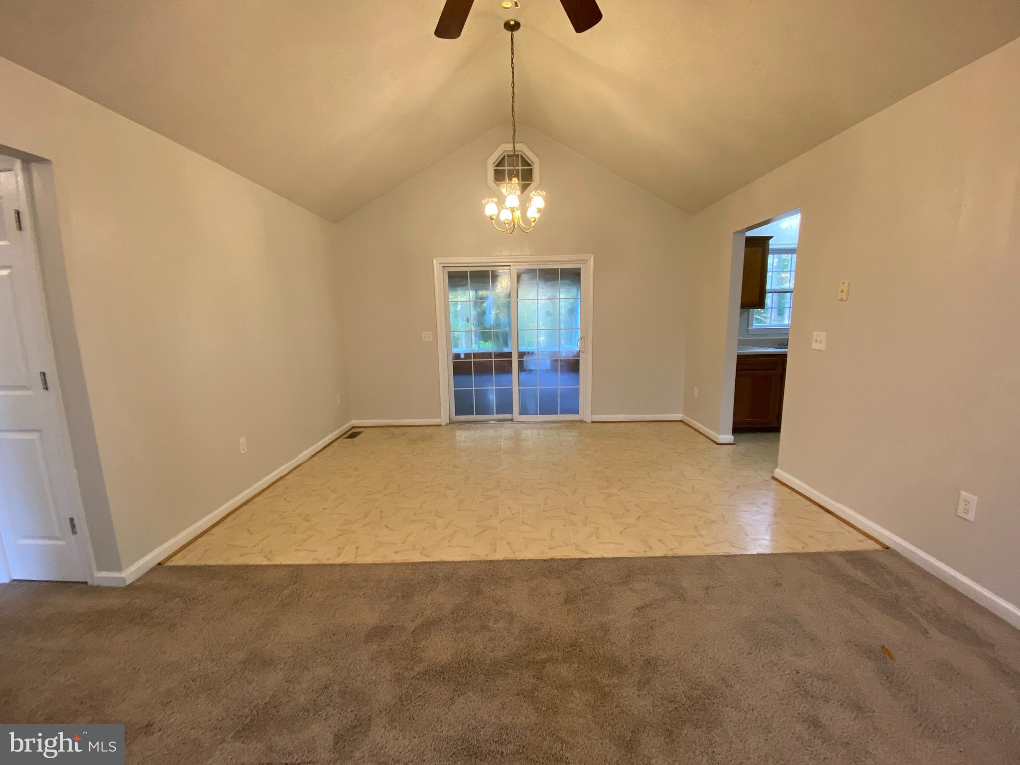 LAKE LAND OR - Residential Lease