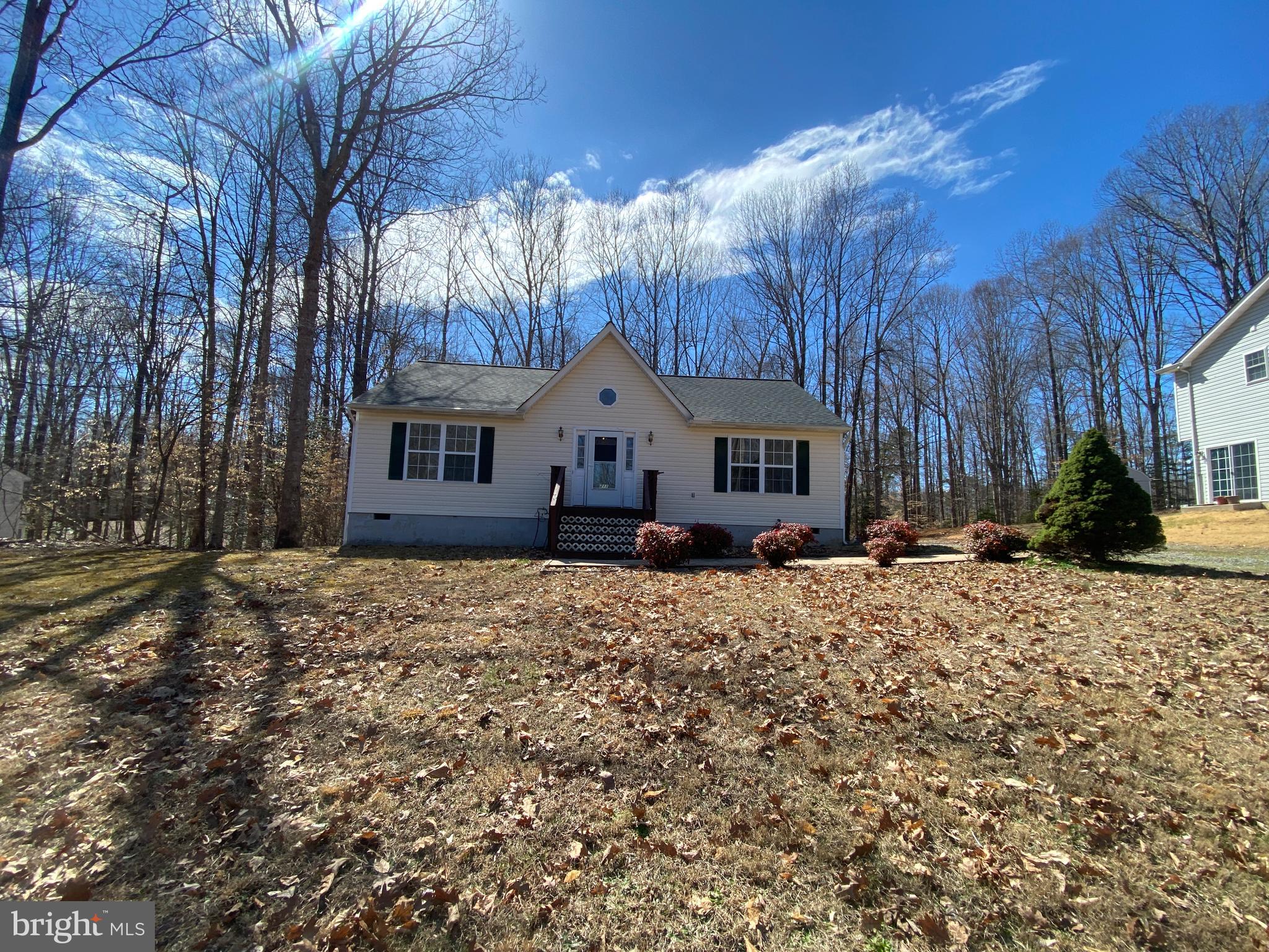 LAKE LAND OR - Residential Lease