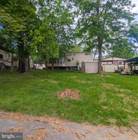 BLOCK 10 LOT 2 DEADWOOD DRIVE FALLING WATERS WV 25419