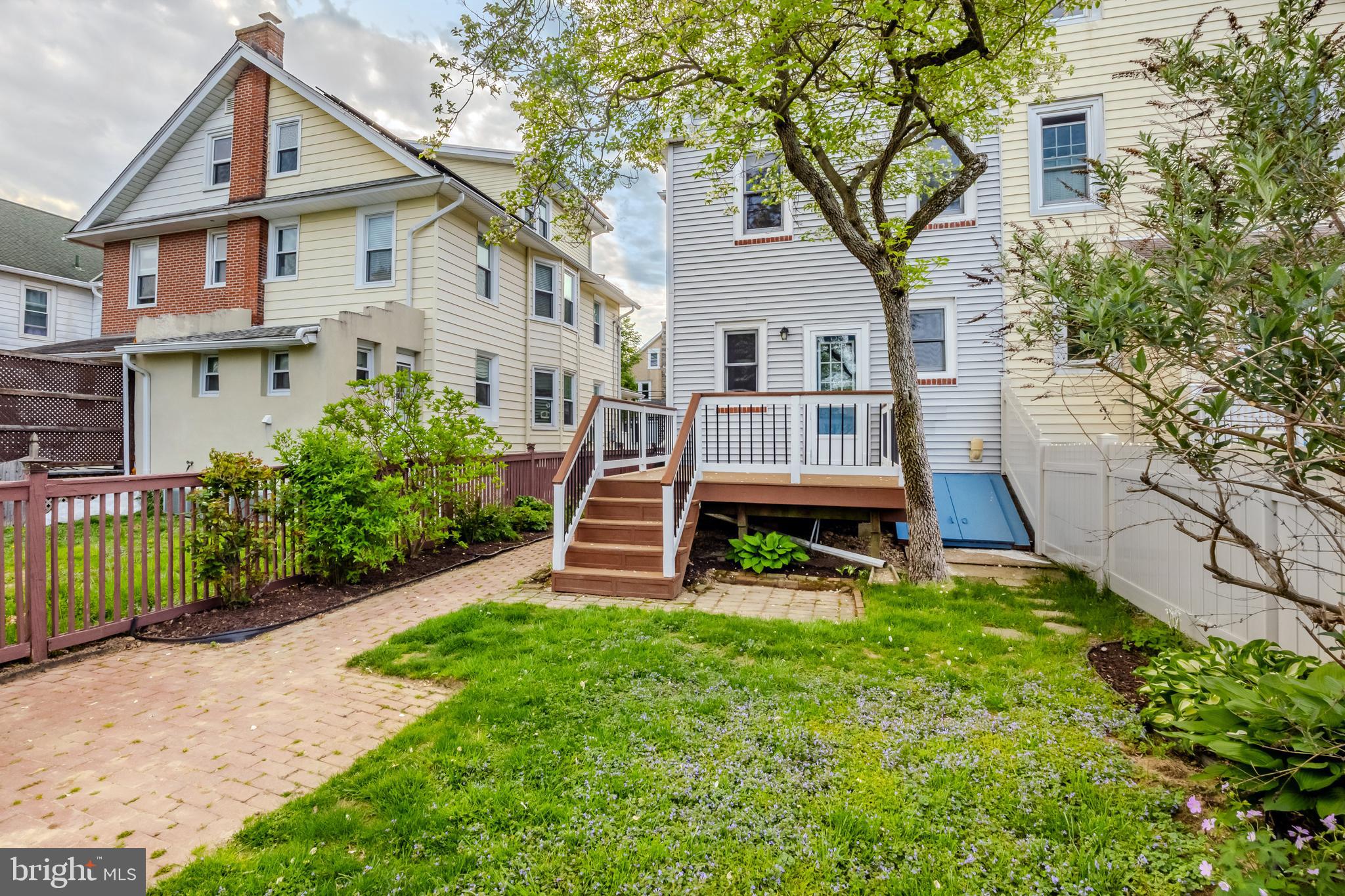 OAKMONT - Residential