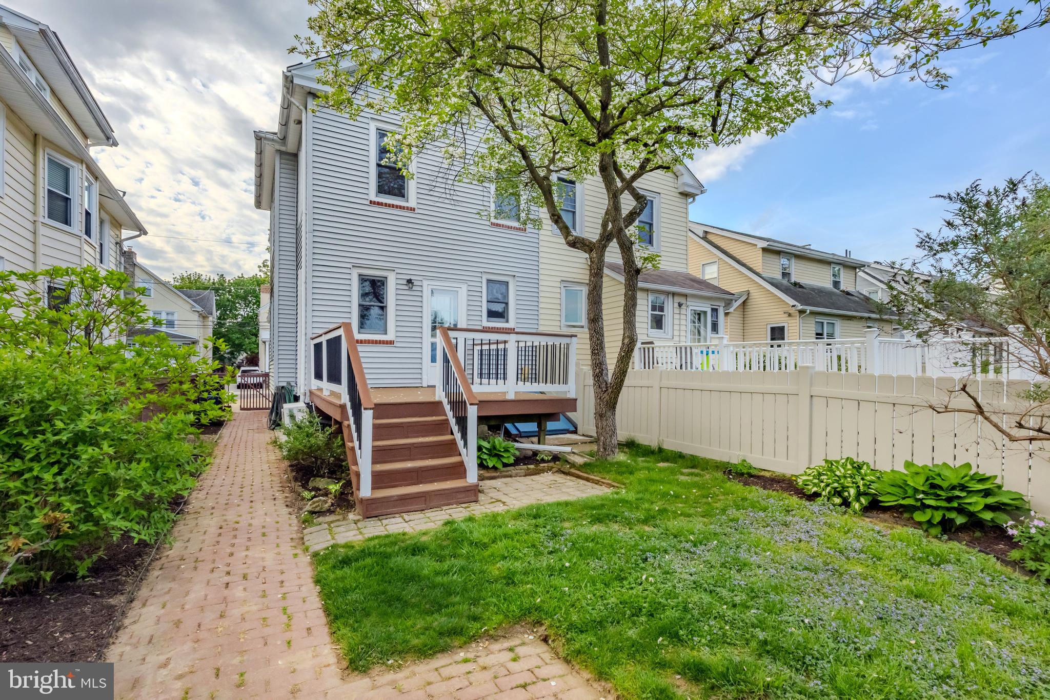 OAKMONT - Residential