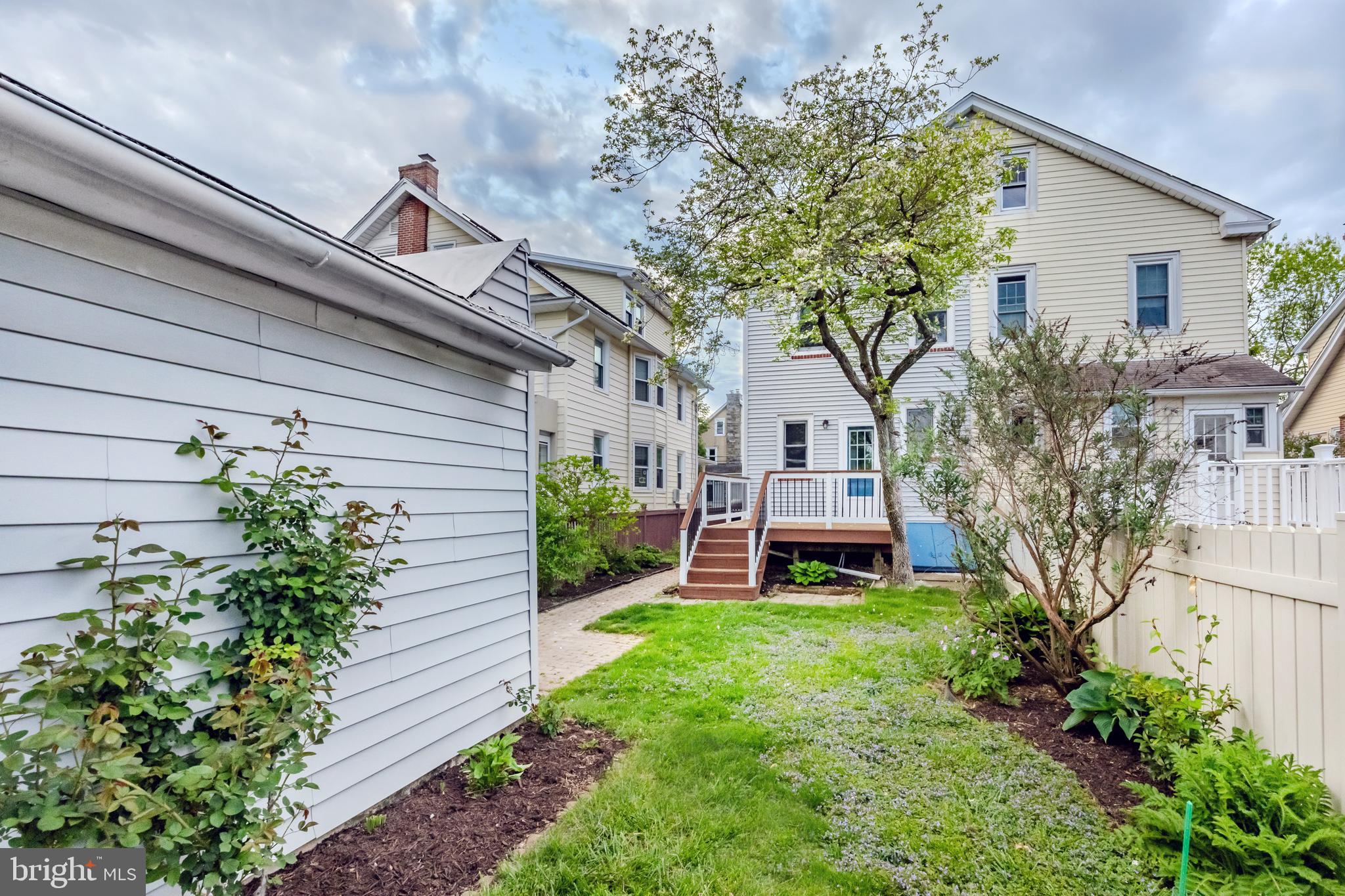 OAKMONT - Residential