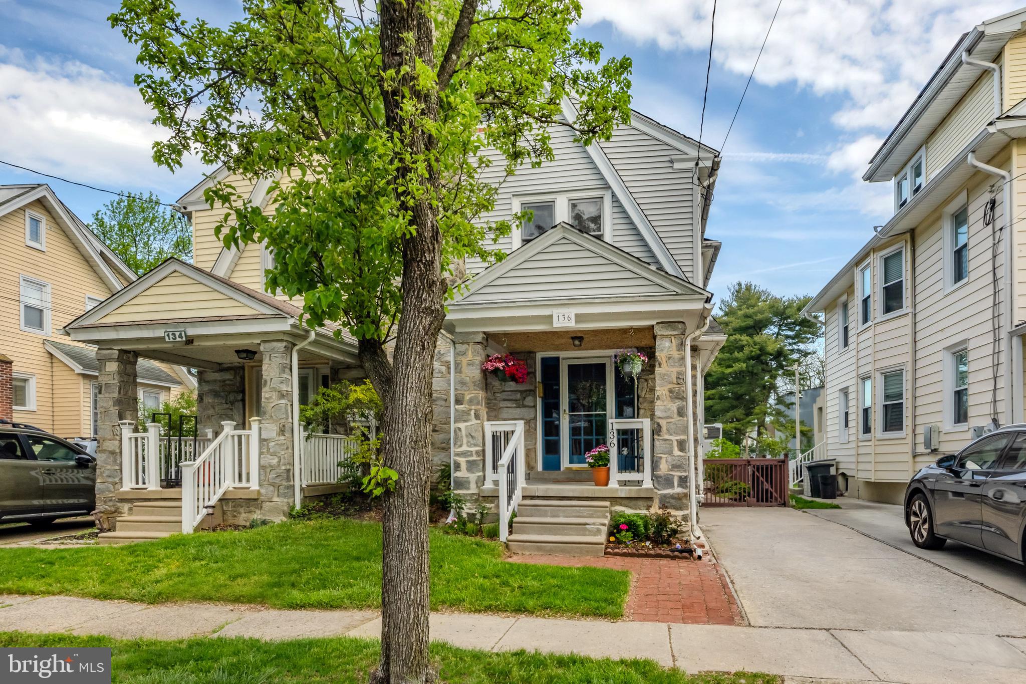 OAKMONT - Residential