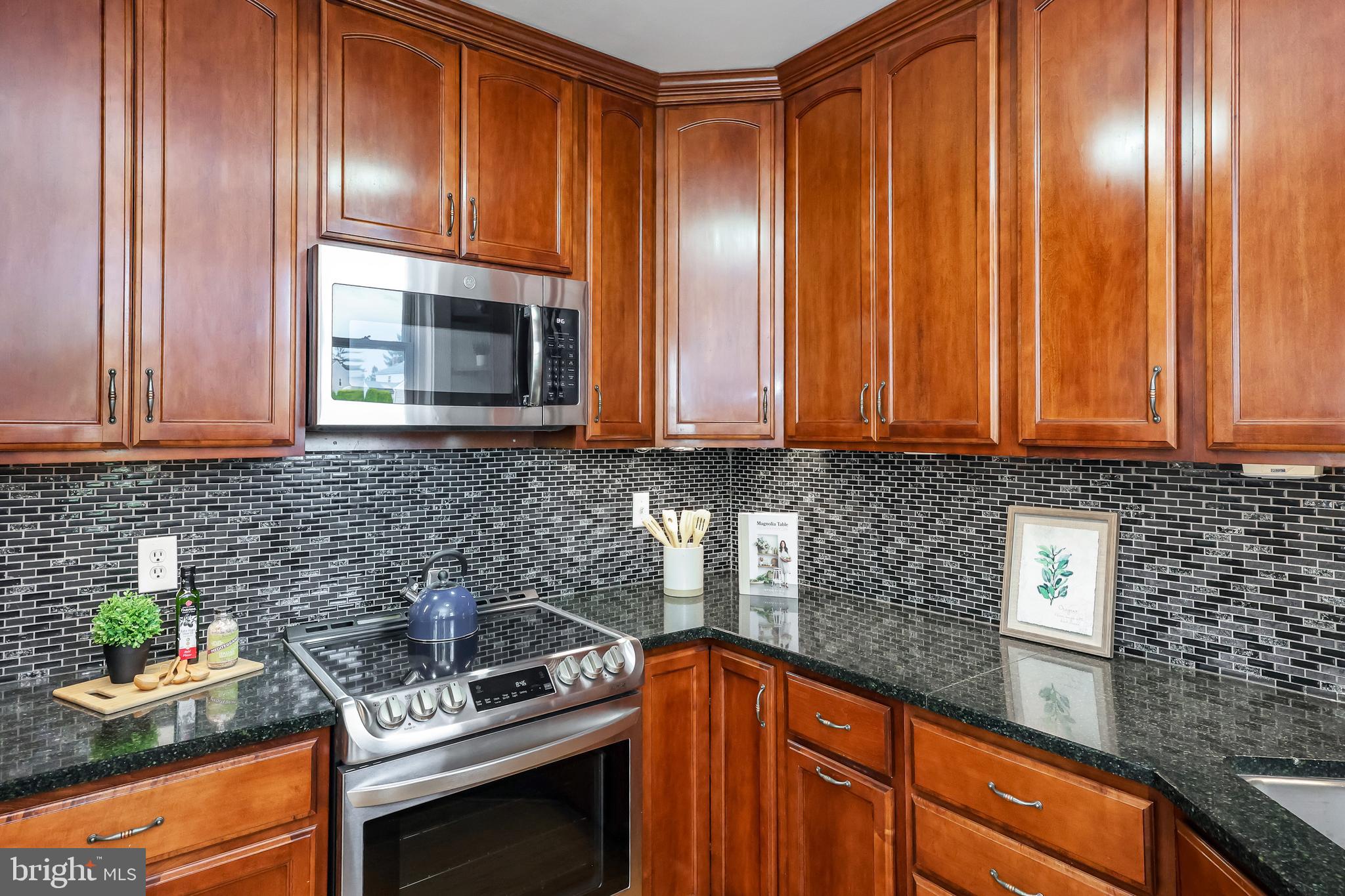 OAKMONT - Residential