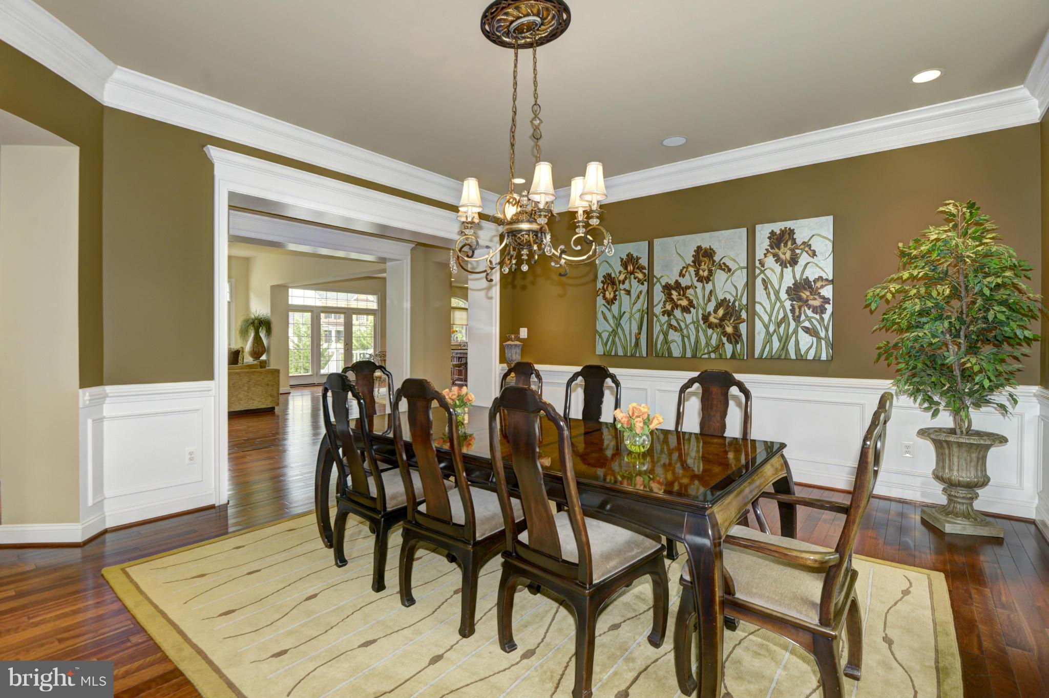 RIVERWOOD - Residential