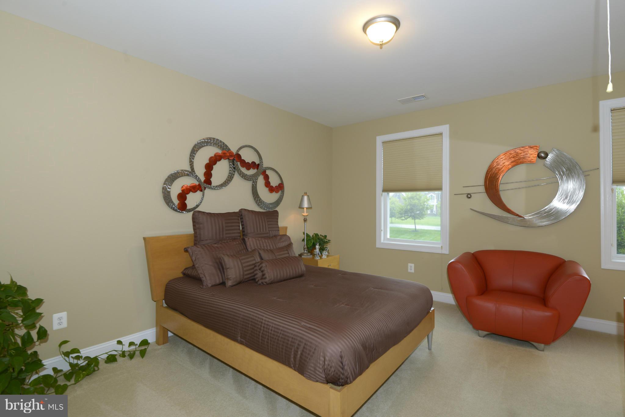 RIVERWOOD - Residential