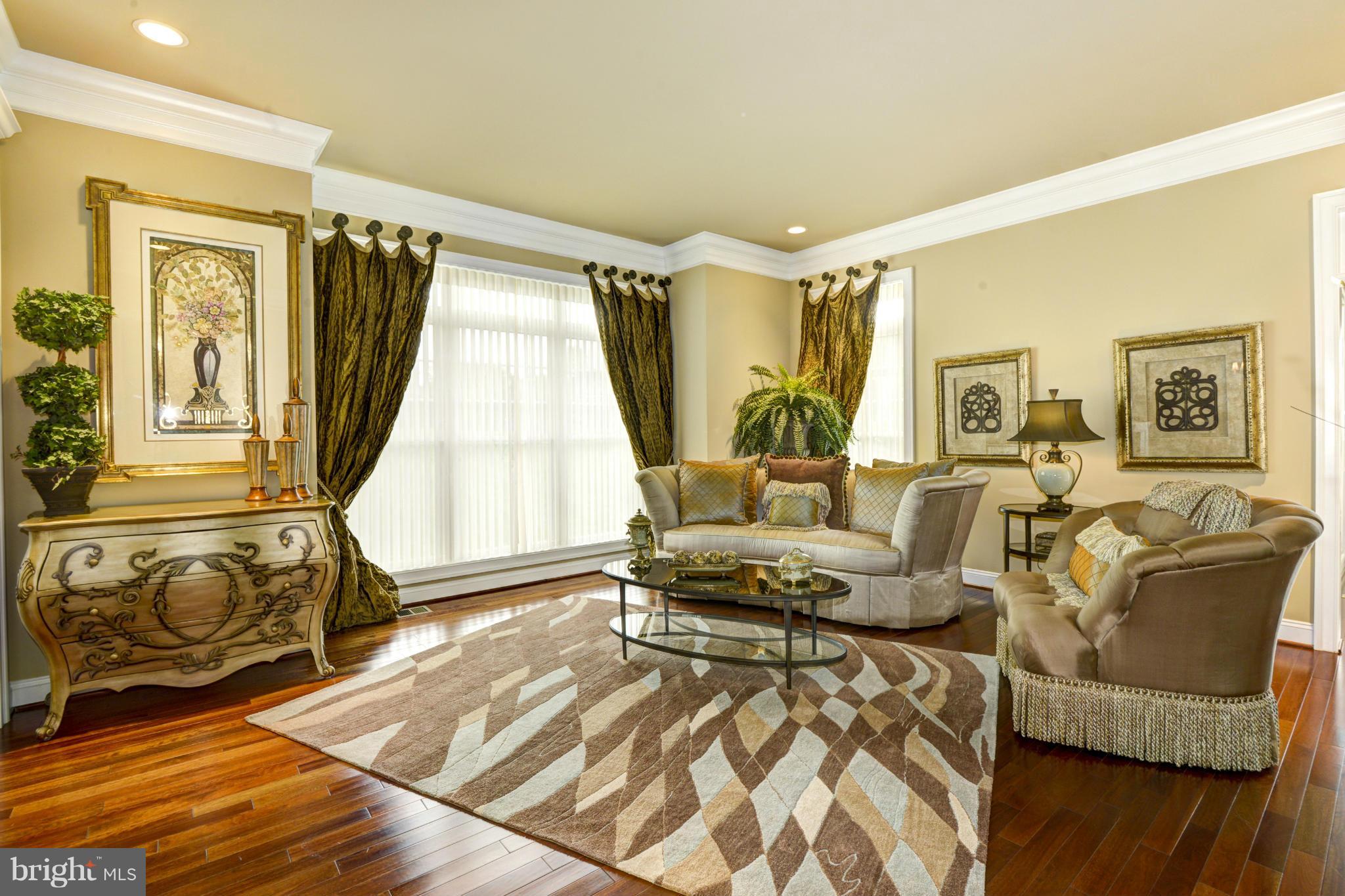 RIVERWOOD - Residential