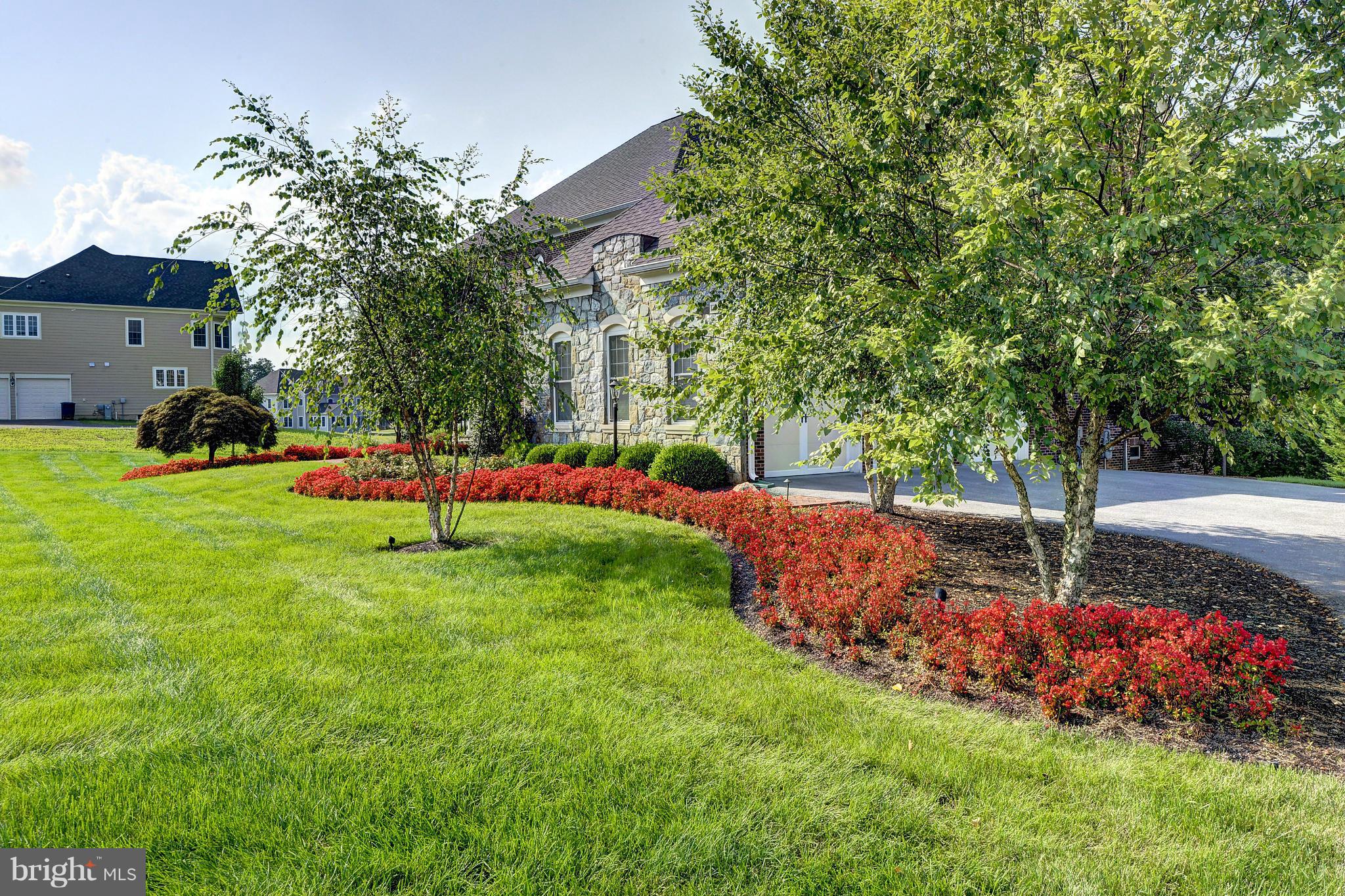 RIVERWOOD - Residential