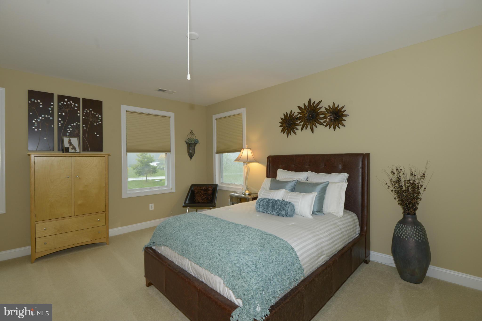 RIVERWOOD - Residential