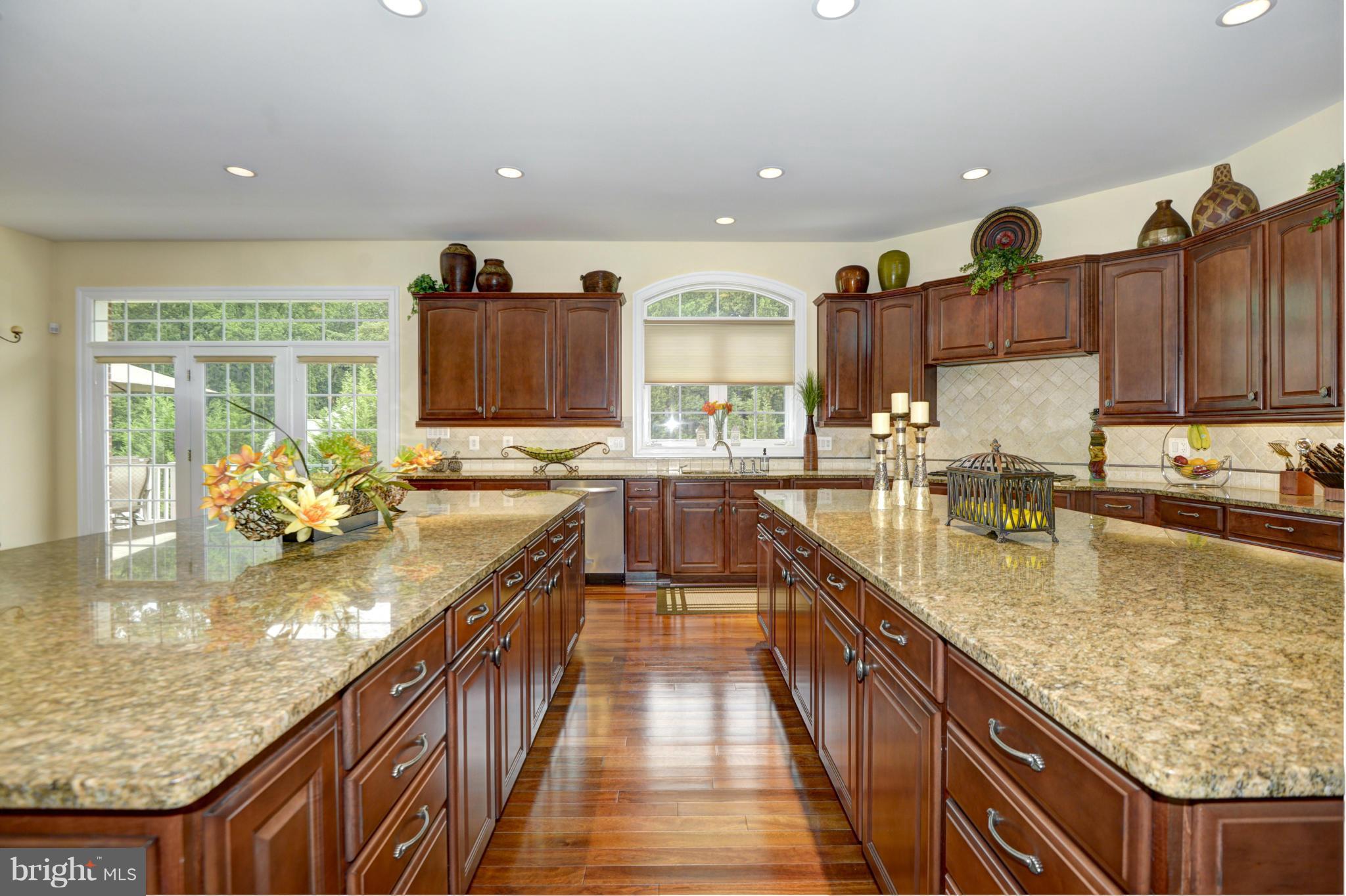 RIVERWOOD - Residential