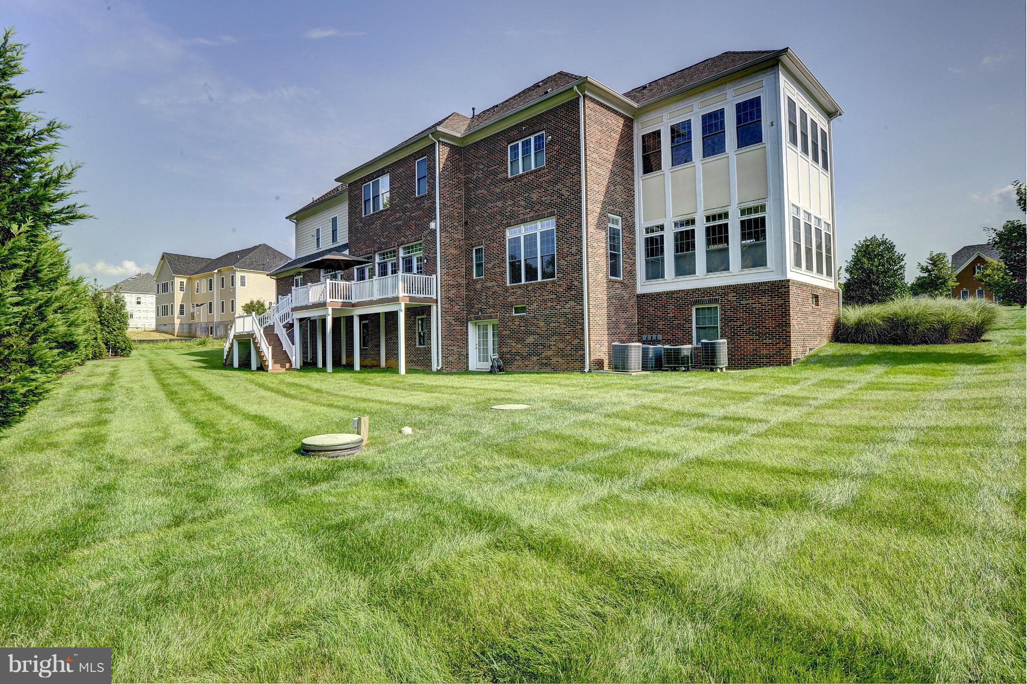 RIVERWOOD - Residential