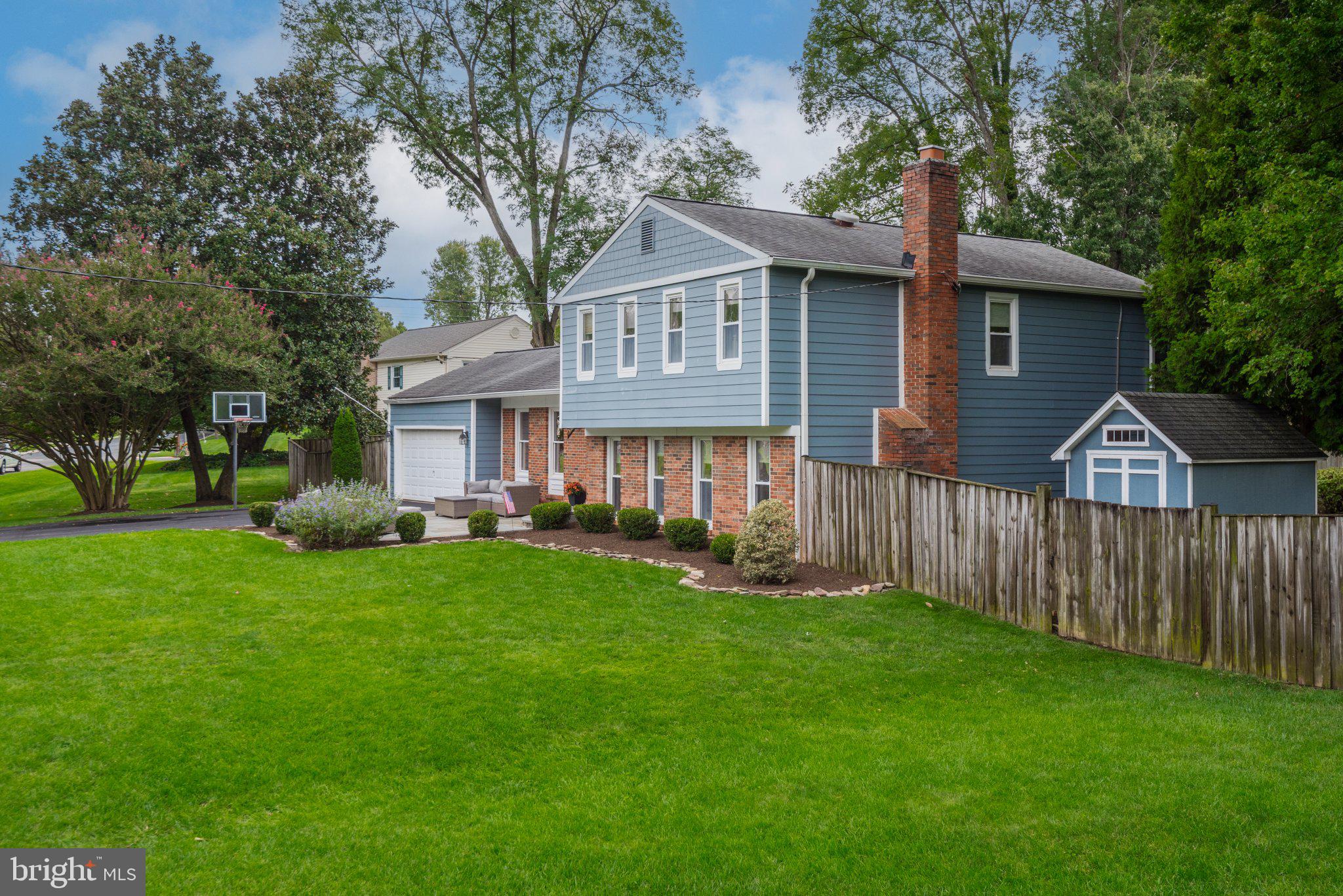 15004 ROCKING SPRING DRIVE