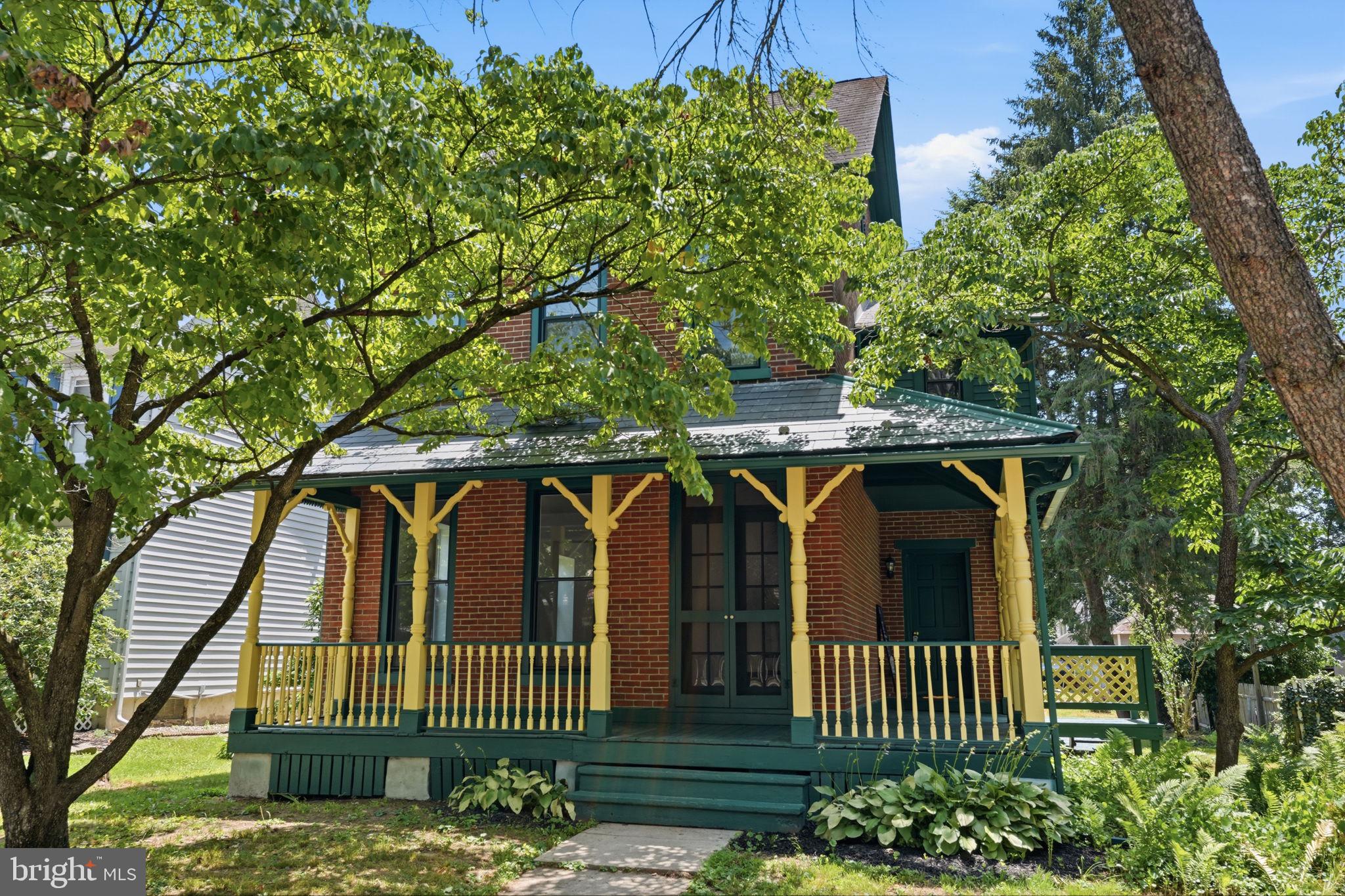 124 E CEDAR ROAD
